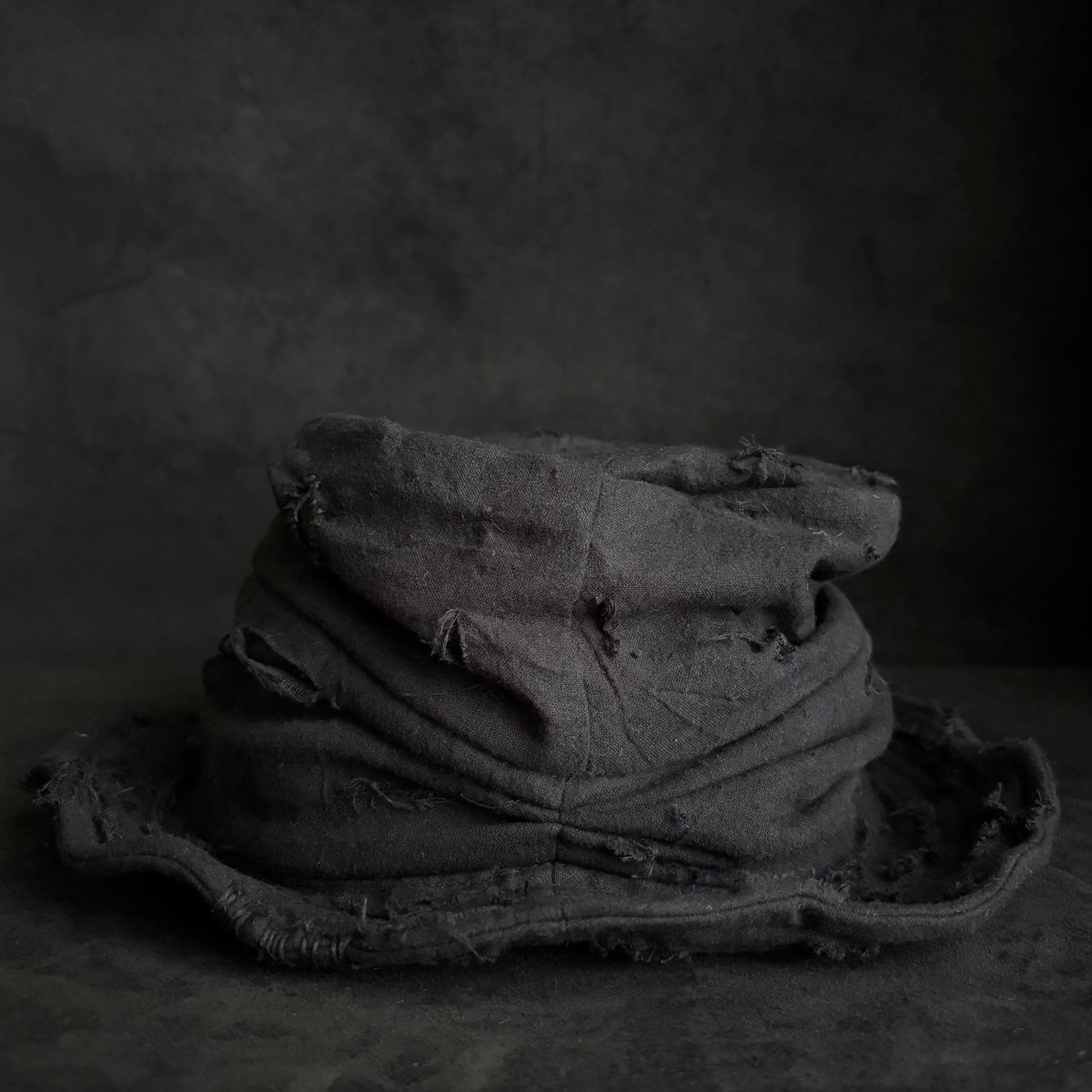 Black thin cotton linen damage turn bucket hat