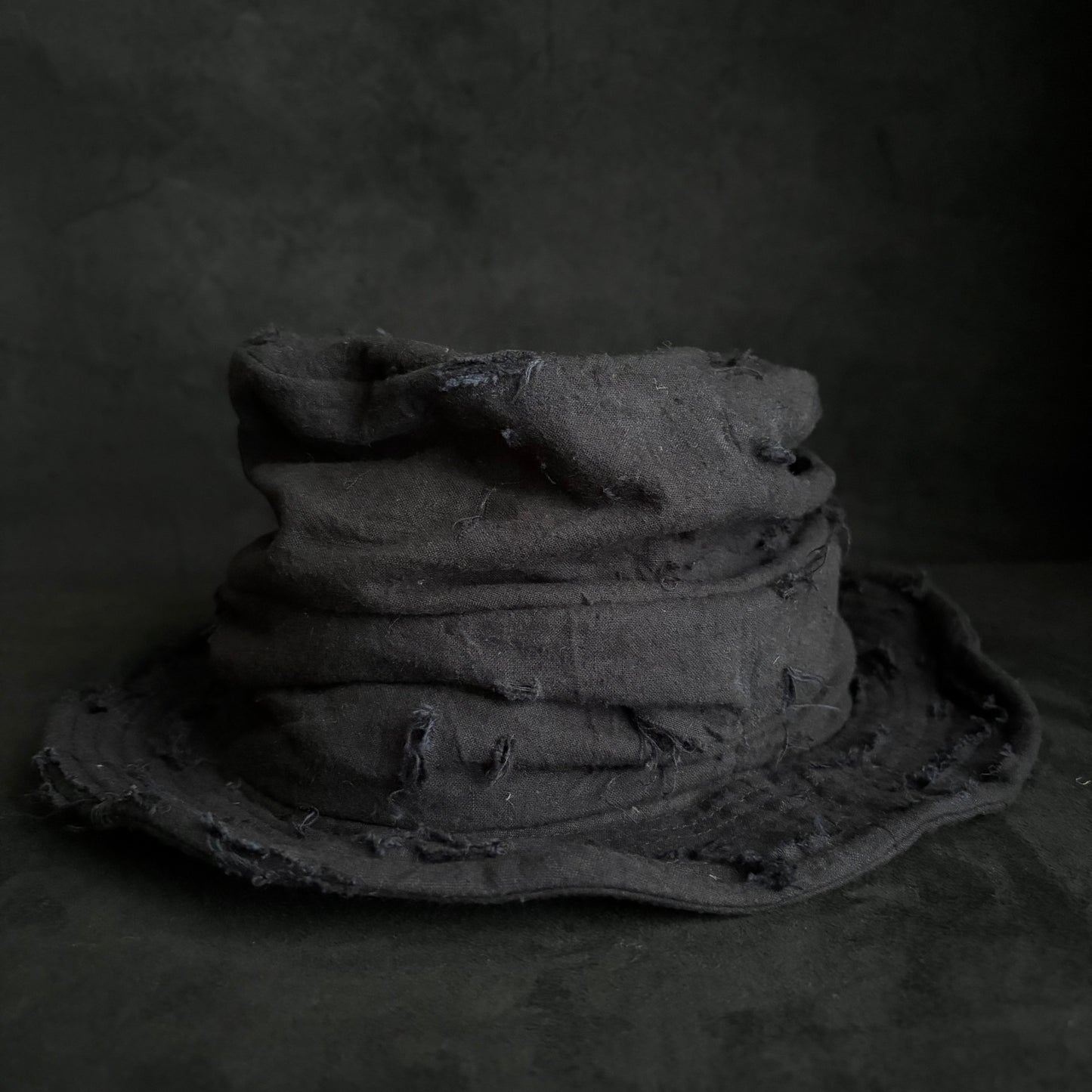 Black thin cotton linen damage turn bucket hat