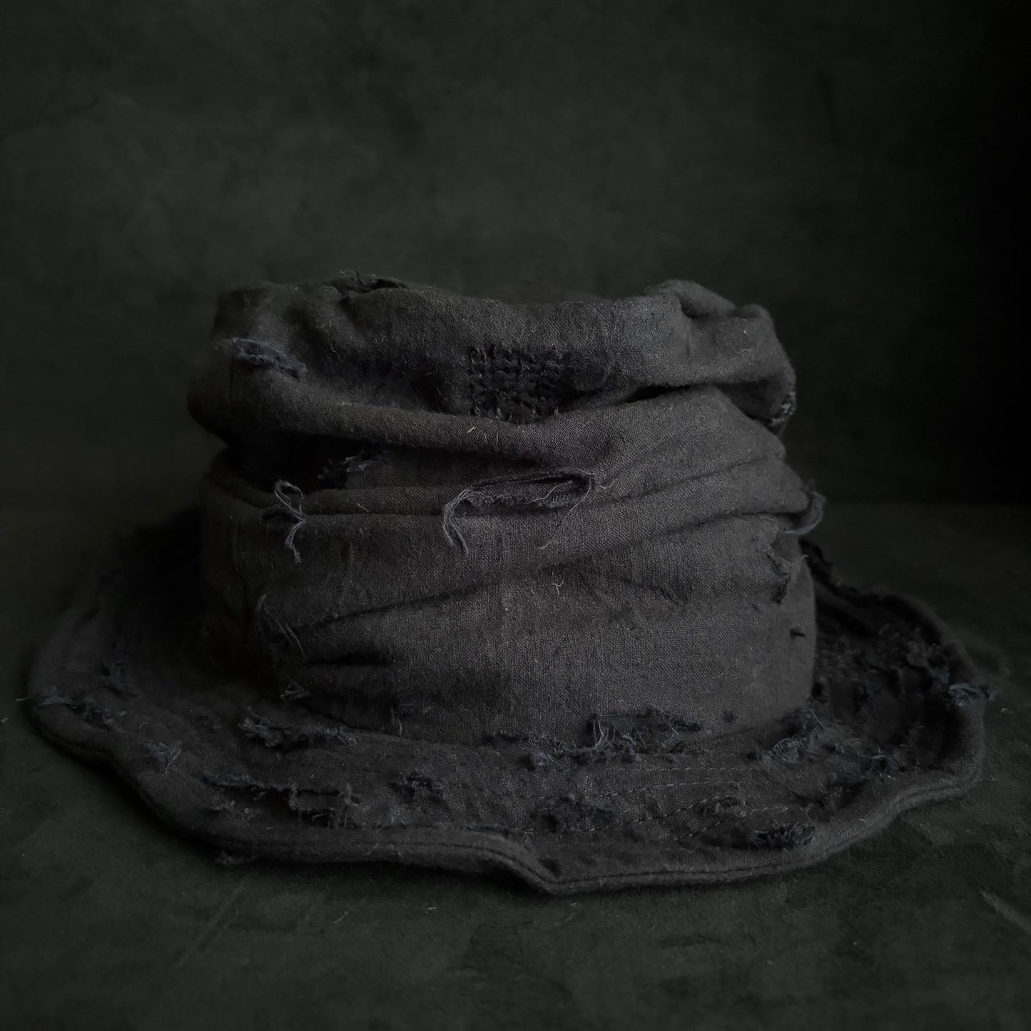 Black thin cotton linen damage turn bucket hat