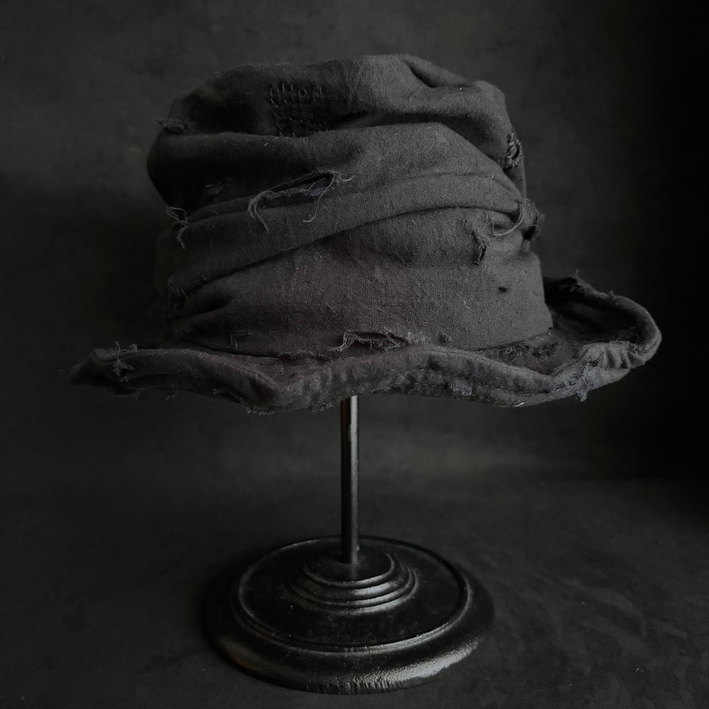 Black thin cotton linen damage turn bucket hat
