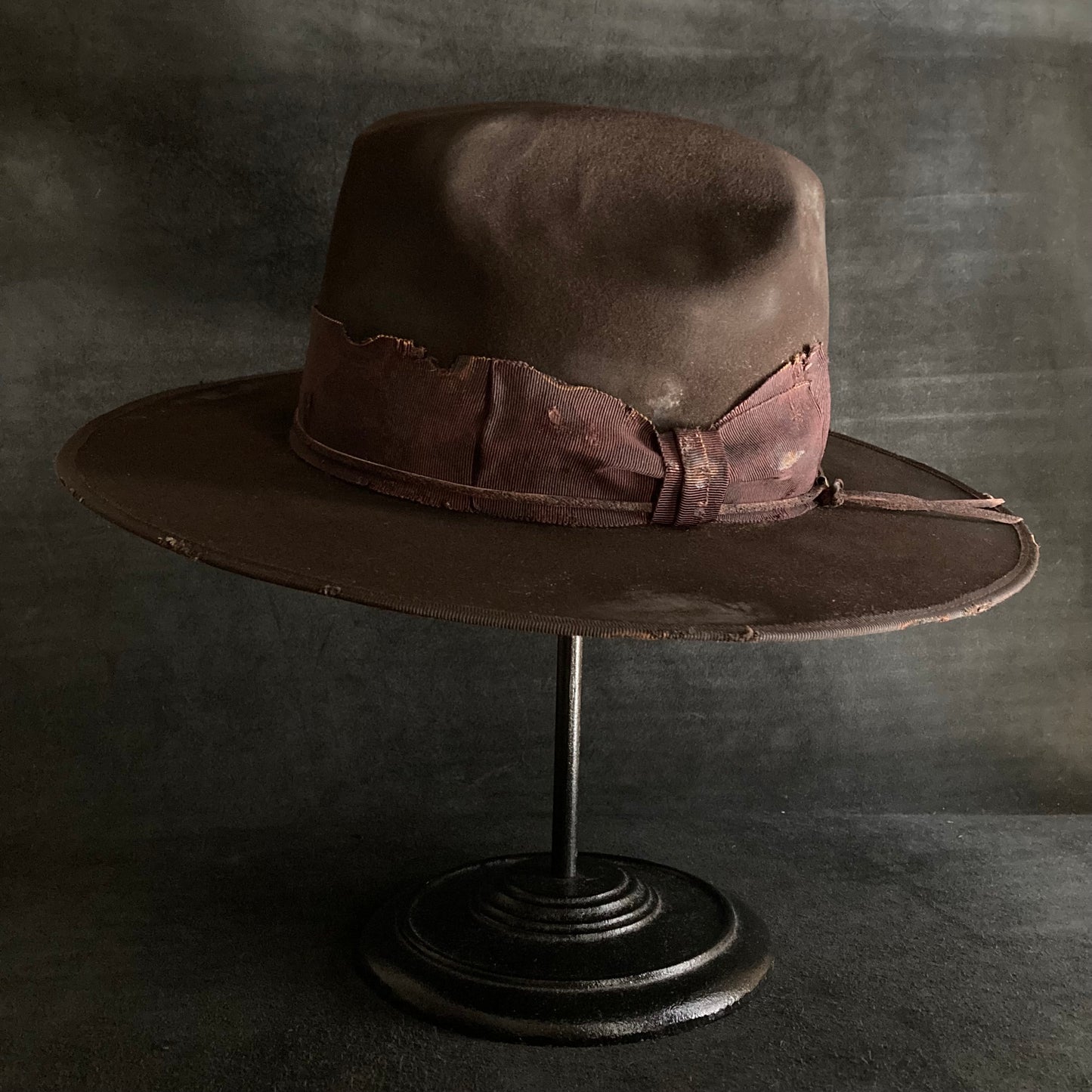 Dark brown beaver western hat