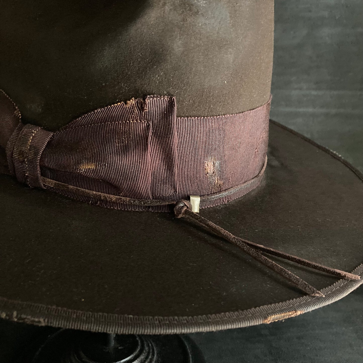 Dark brown beaver western hat