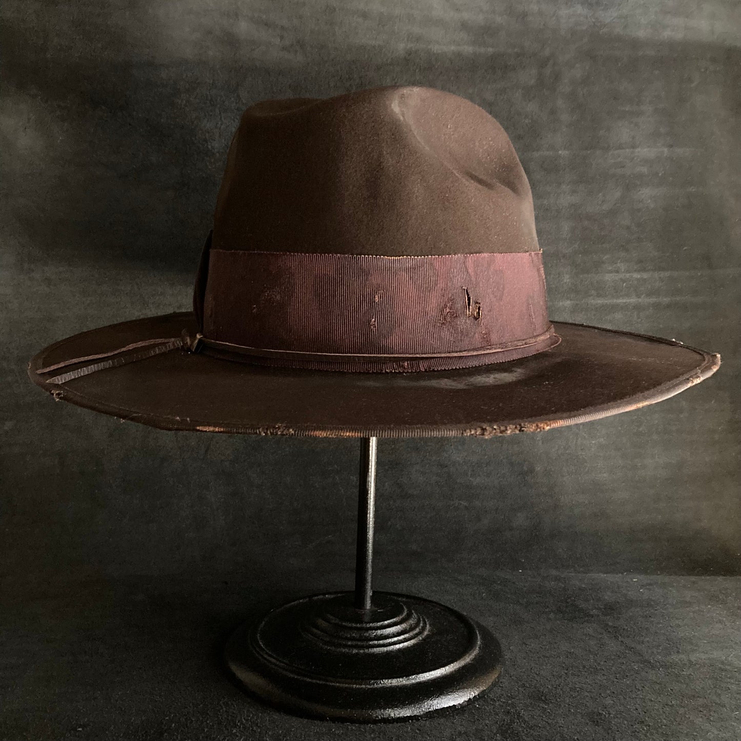 Dark brown beaver western hat