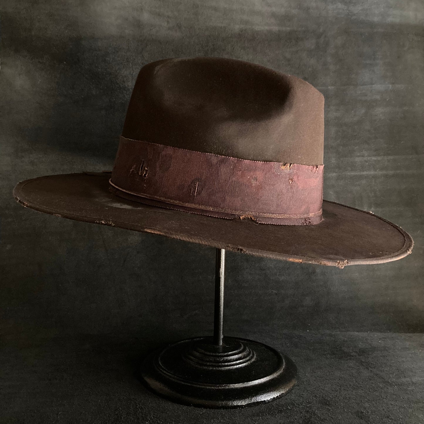 Dark brown beaver western hat