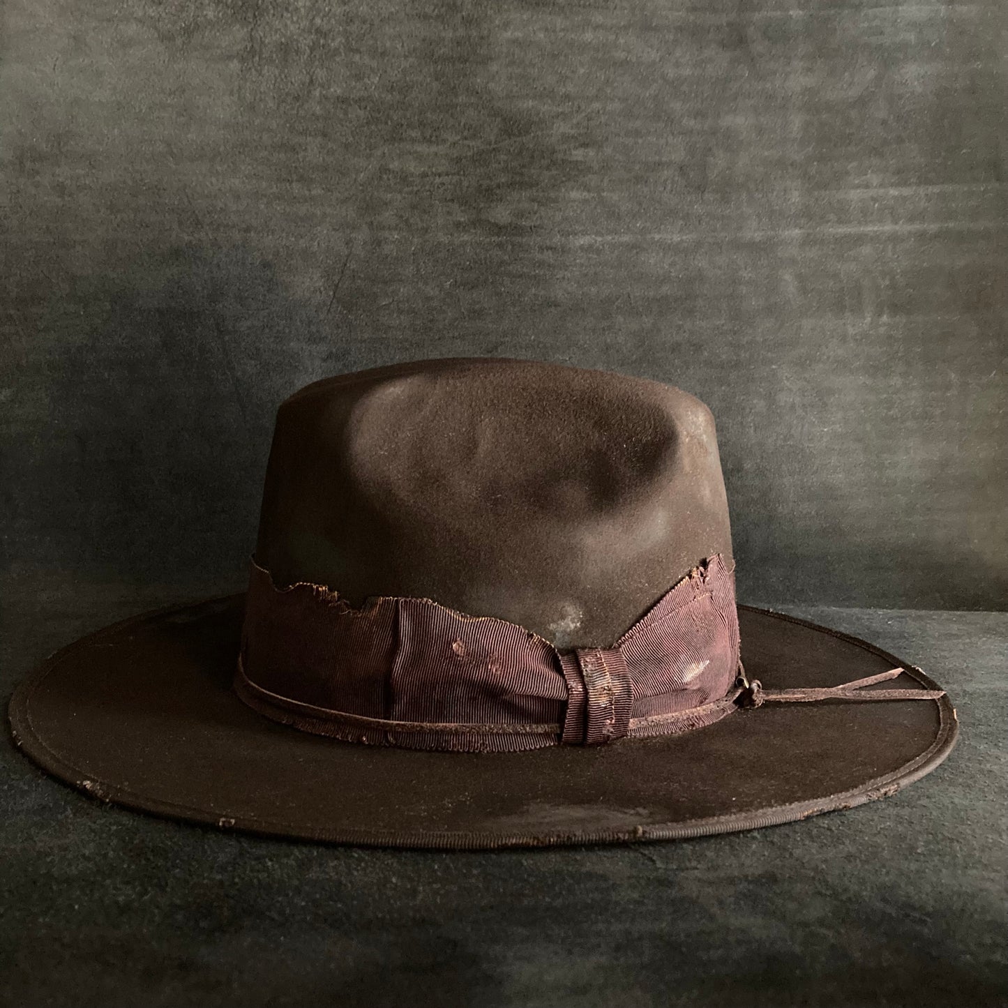 Dark brown beaver western hat