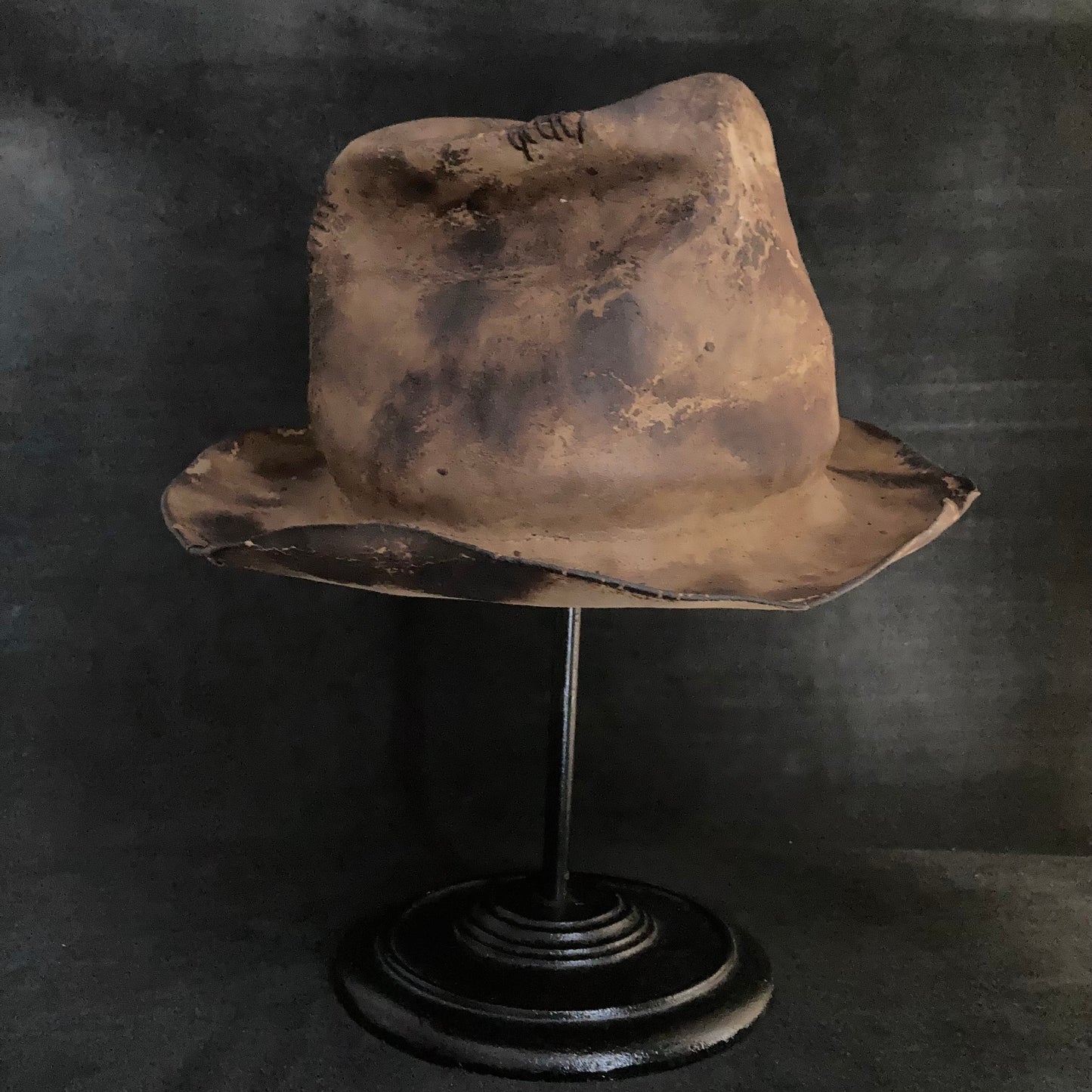 Burned crush fedora hat