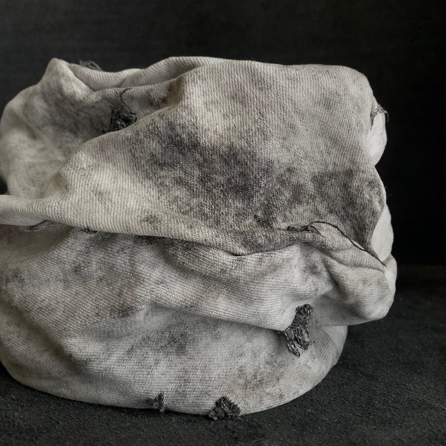 Hard bleached white/black denim turn cap