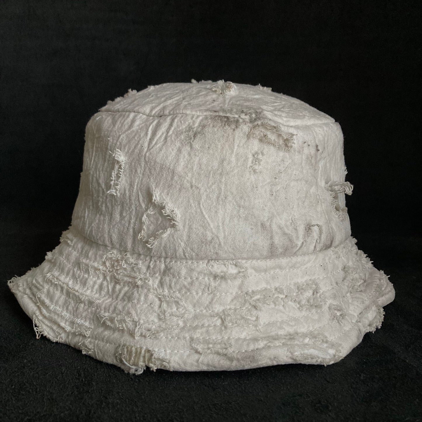 Distressed  white steep bucket