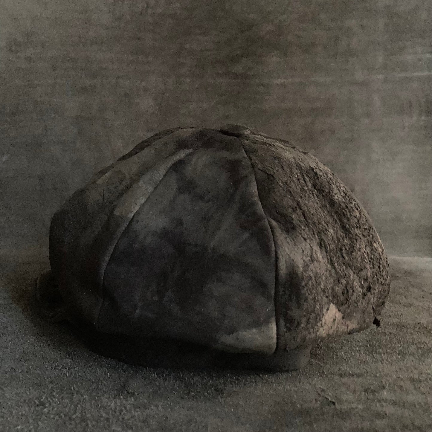 Black  leather bleached casquette