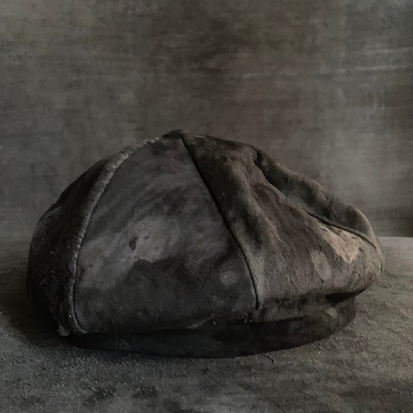 Black  leather bleached casquette