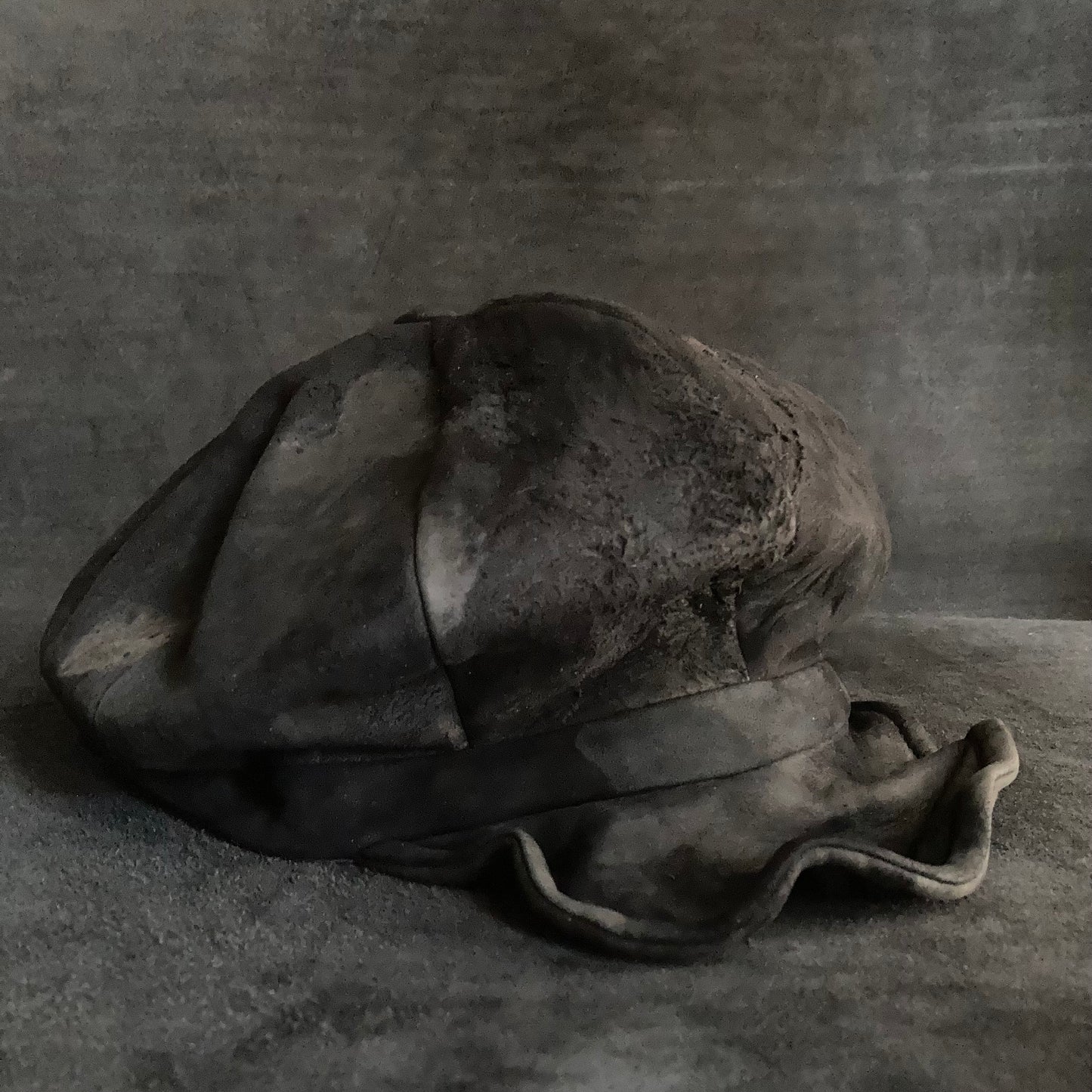 Black  leather bleached casquette