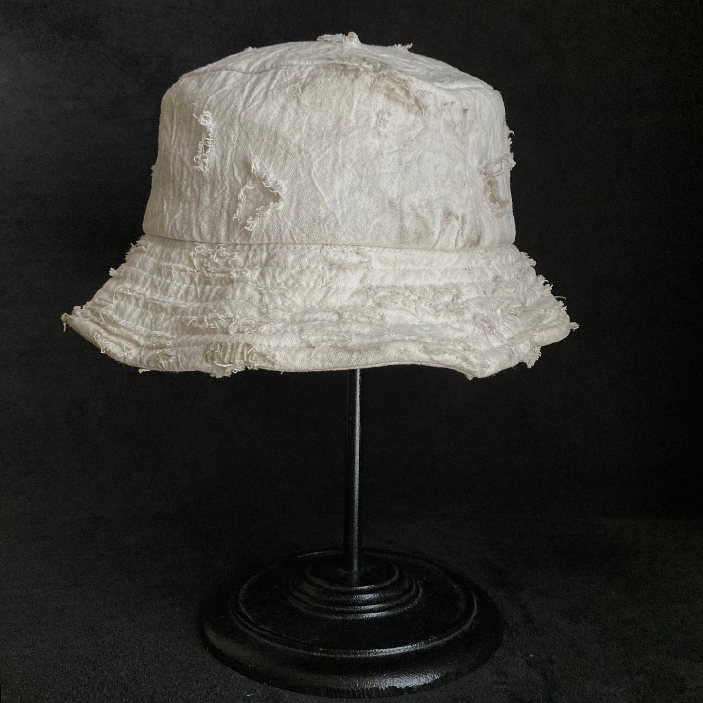 Distressed  white steep bucket