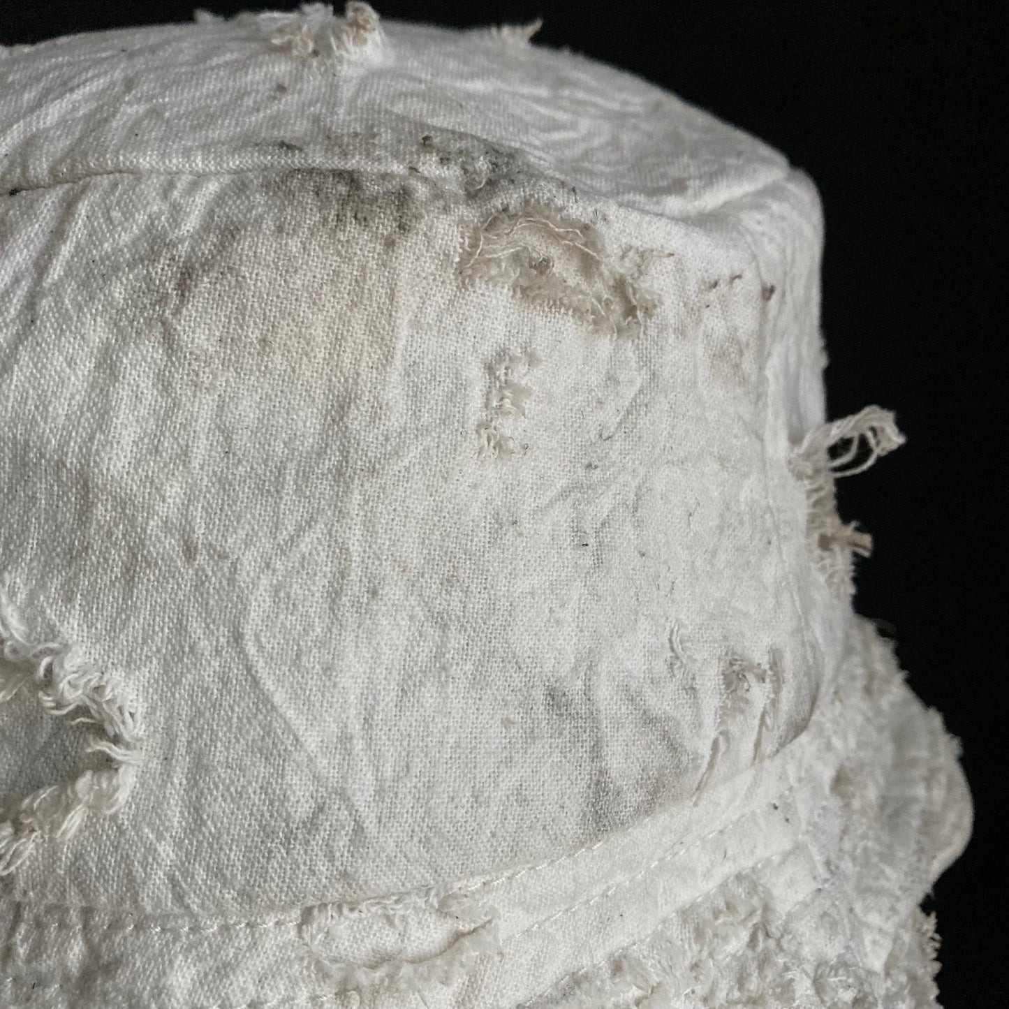 Distressed  white steep bucket