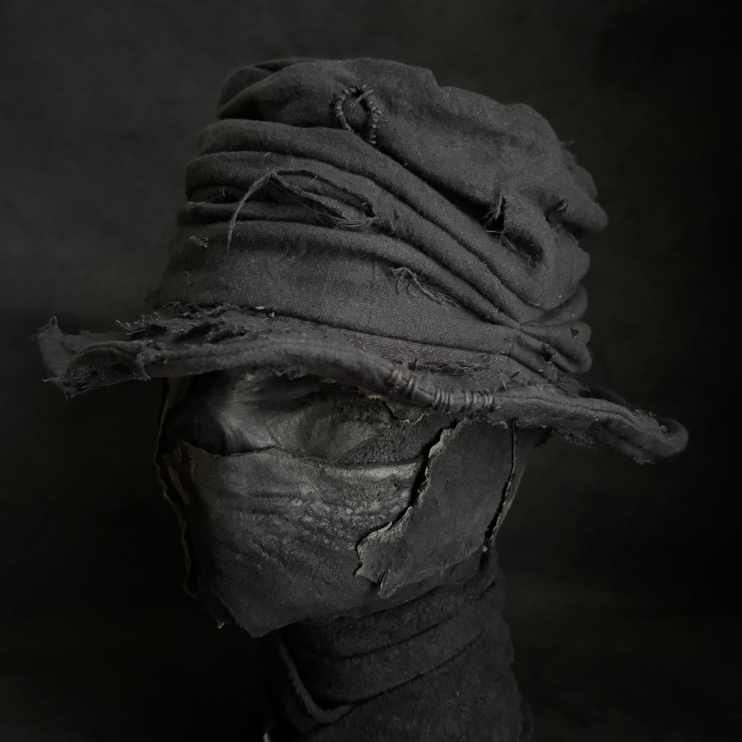Black thin cotton linen damage turn bucket hat