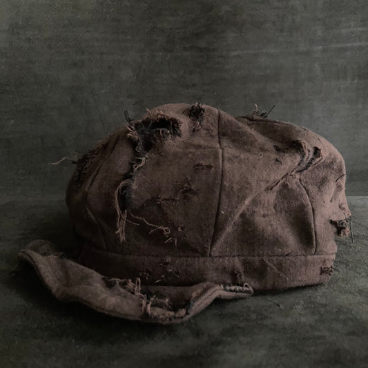 Slab brown damage  casquette