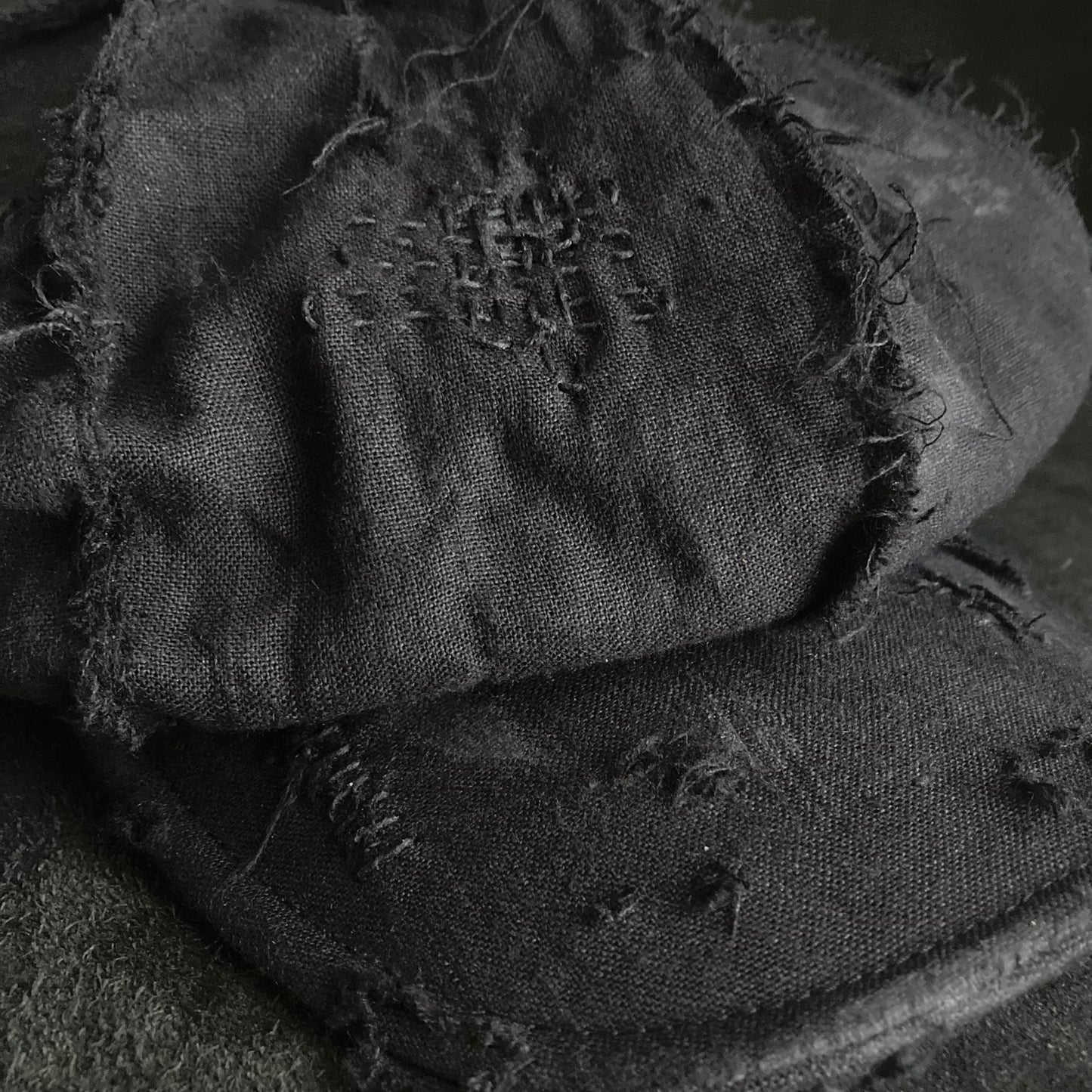 Big volume black linen damage  casquette (brim core)