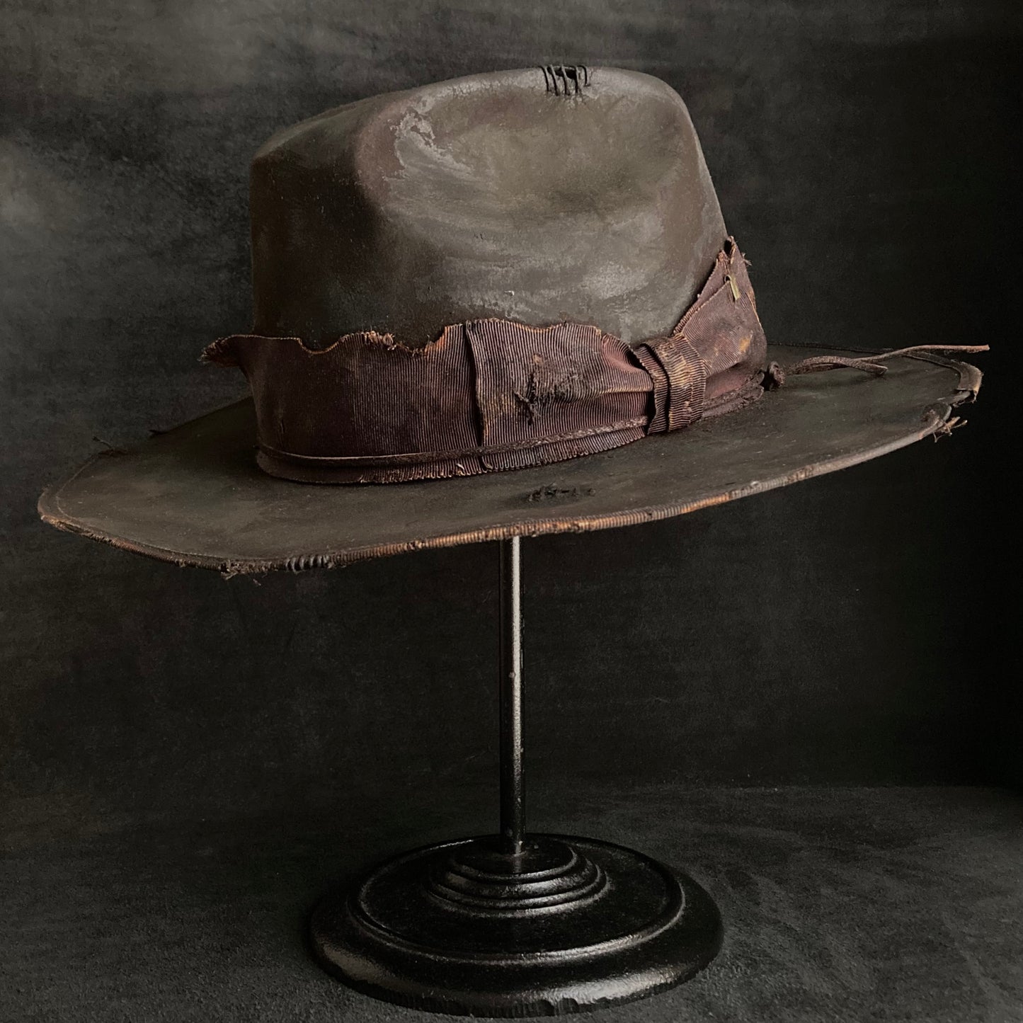 Dark brown beaver western hat