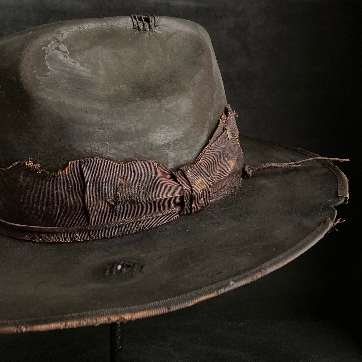 Dark brown beaver western hat