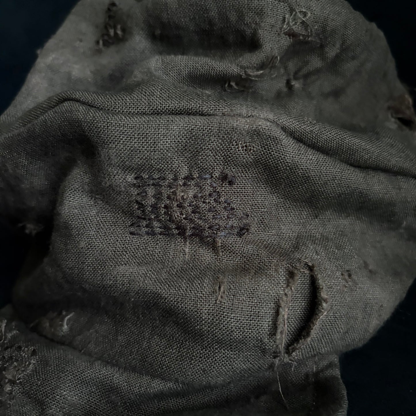 Brown khaki damage stitch turn cap