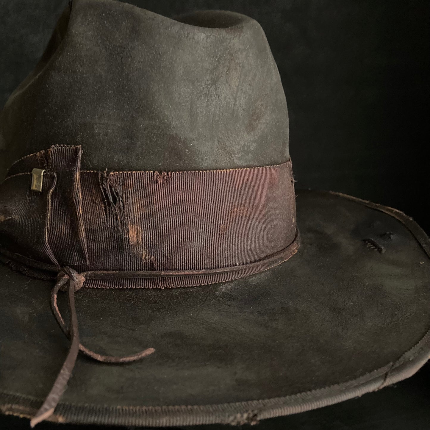 Dark brown beaver western hat
