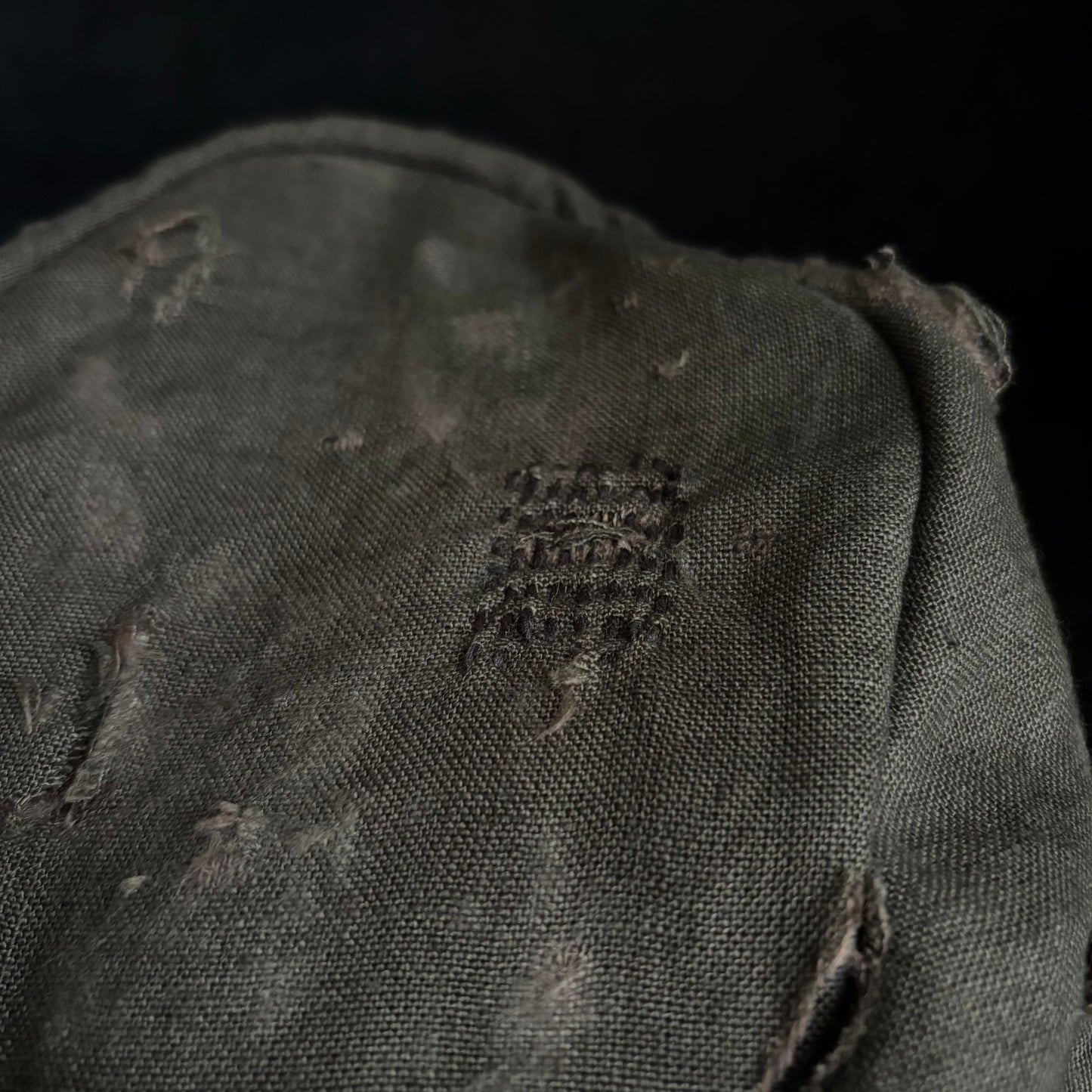 Brown khaki damage stitch turn cap