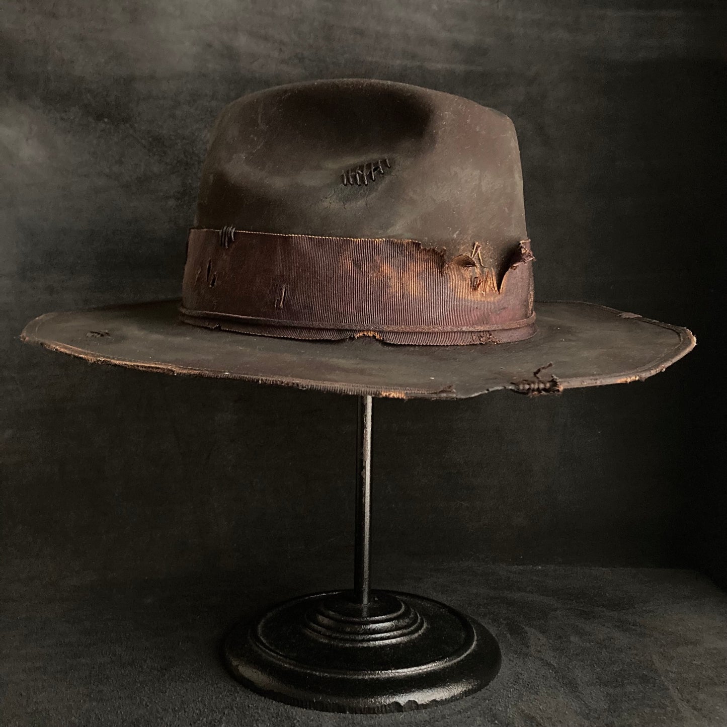 Dark brown beaver western hat