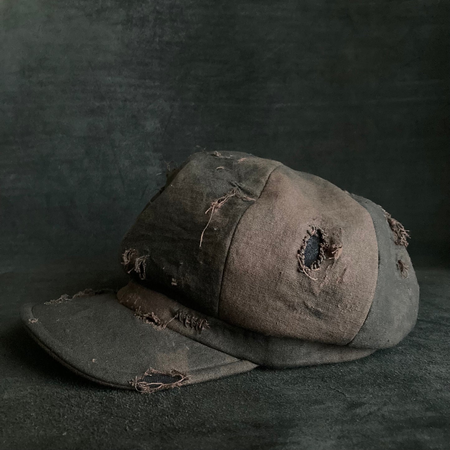 Spot dyed brown linen canvas  casquette