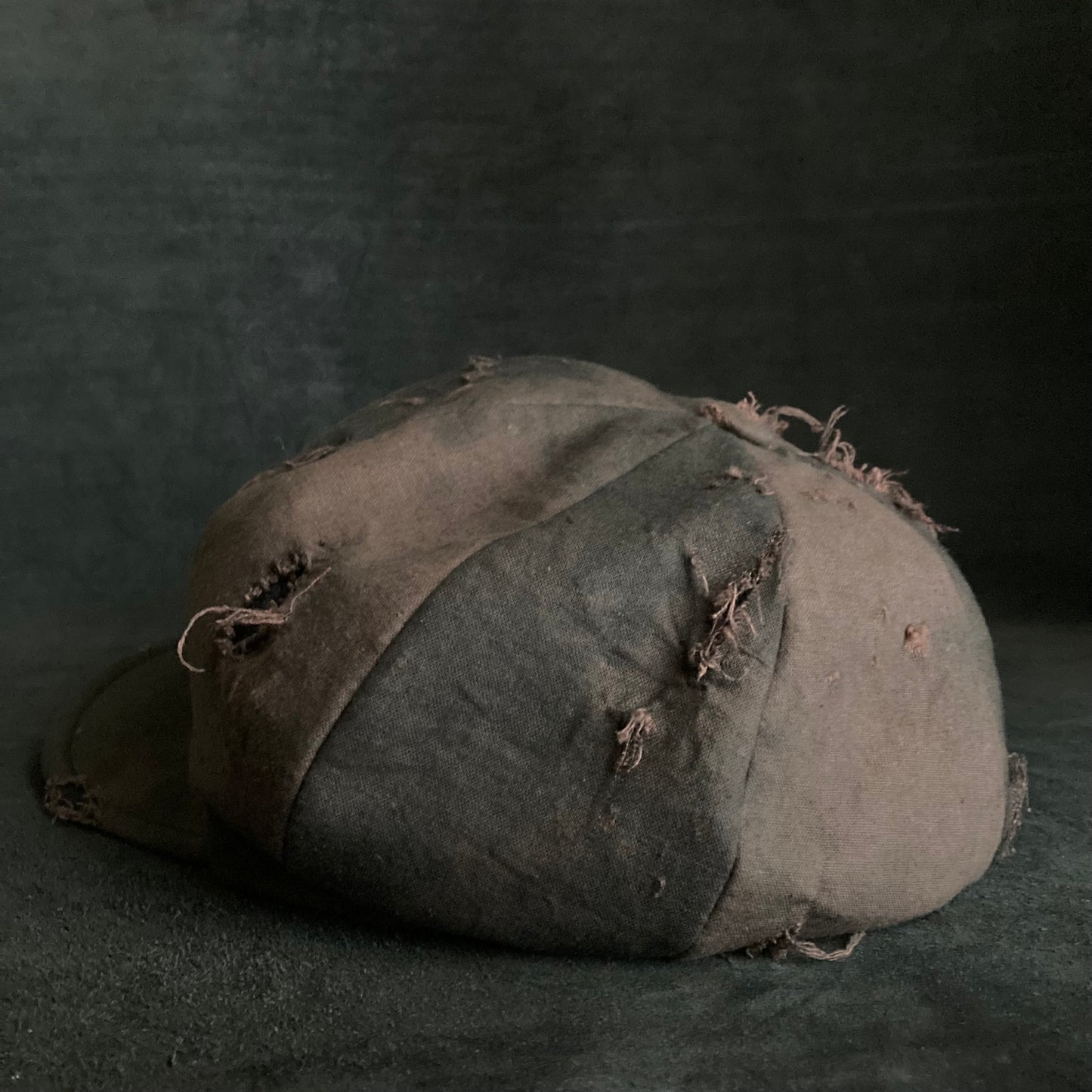 Spot dyed brown linen canvas  casquette