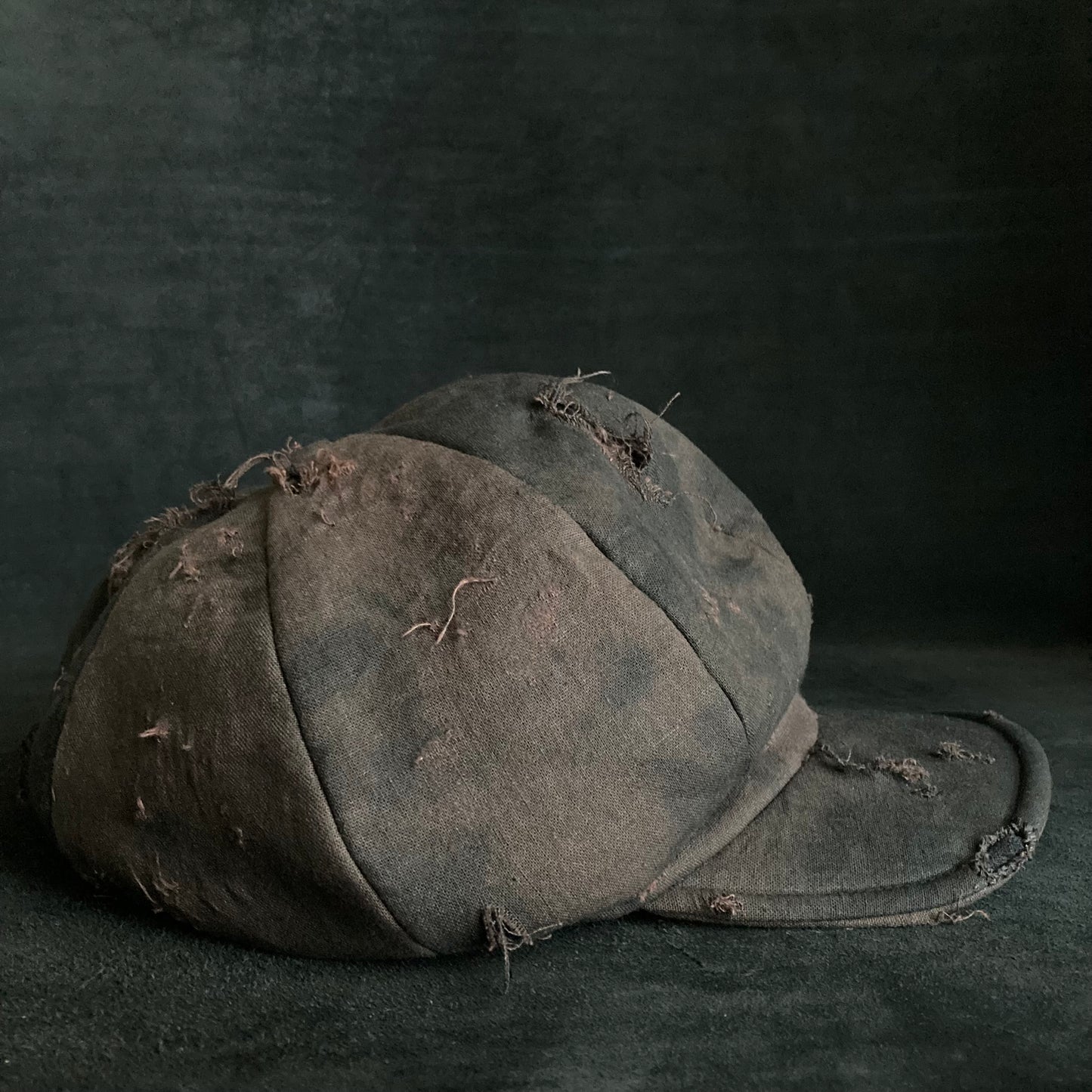 Spot dyed brown linen canvas  casquette