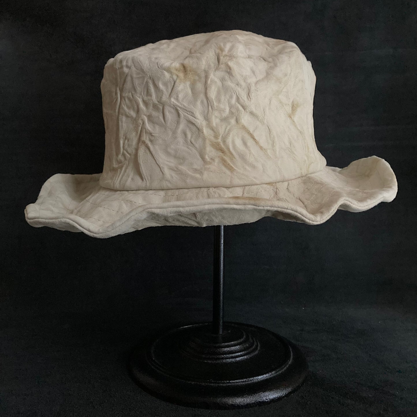 Wrinkled ivory leather bucket hat