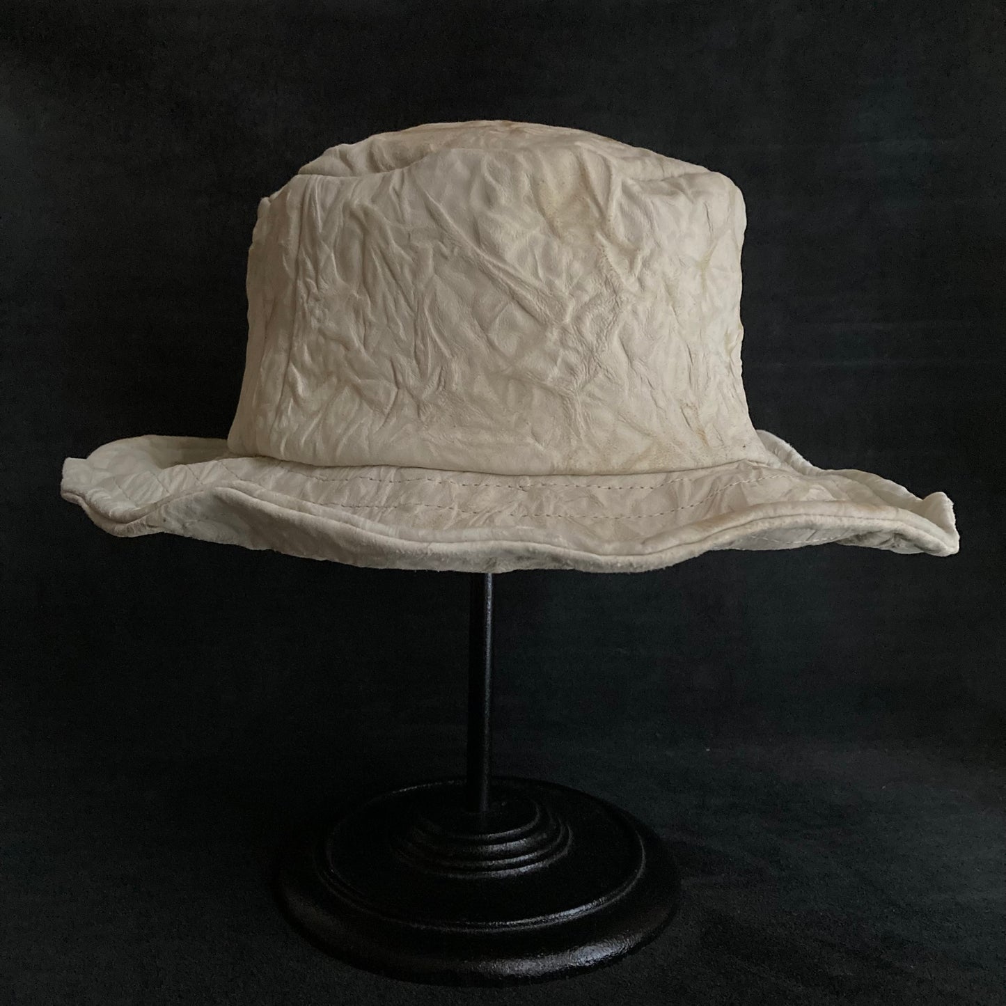 Wrinkled ivory leather bucket hat