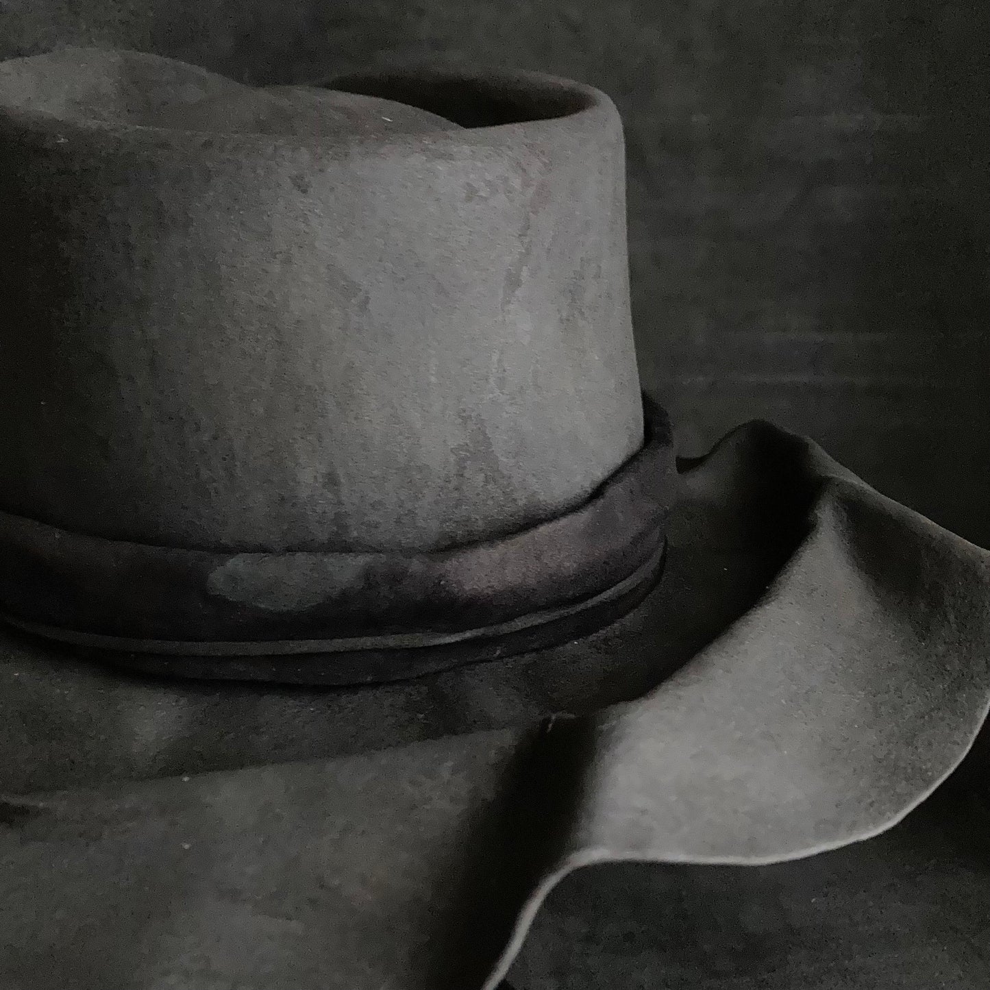 Charcoal bellows brim fedora hat