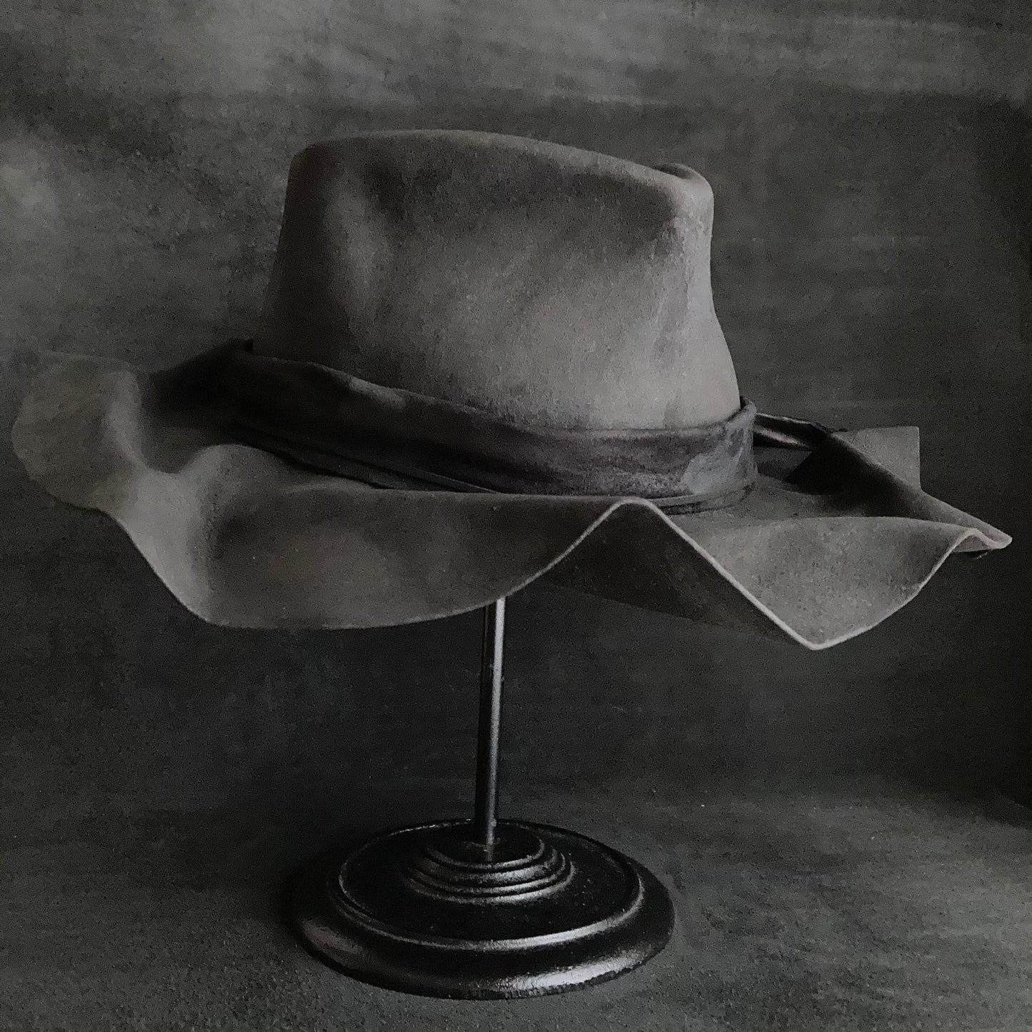 Charcoal bellows brim fedora hat