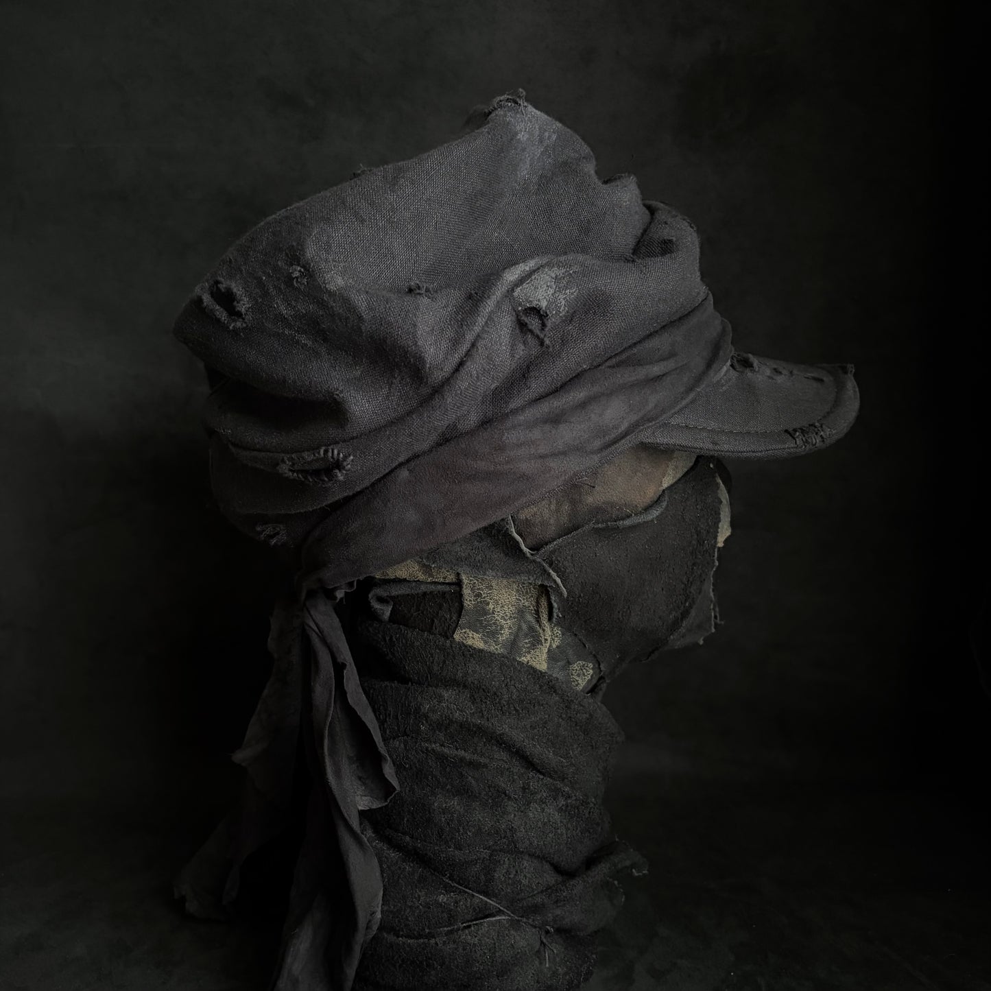 Black linen damage martial turn cap