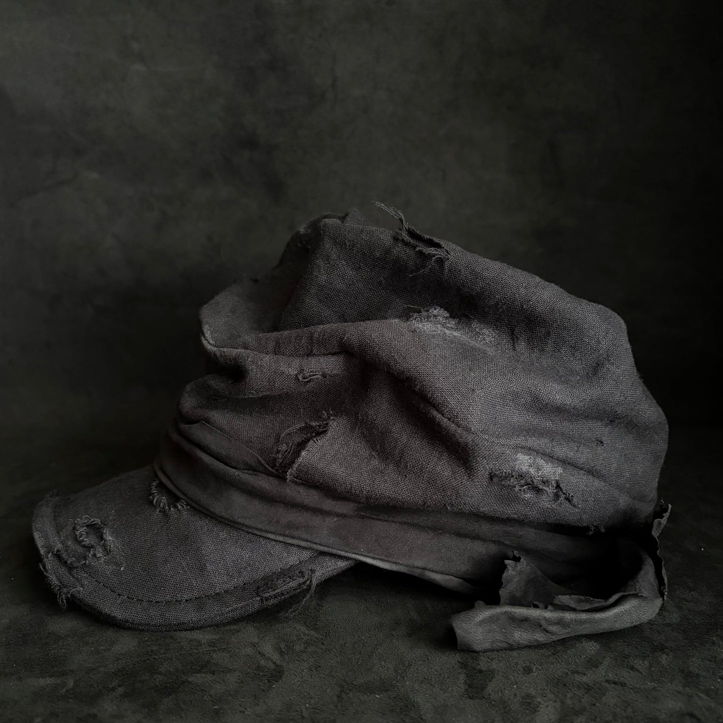 Black linen damage martial turn cap