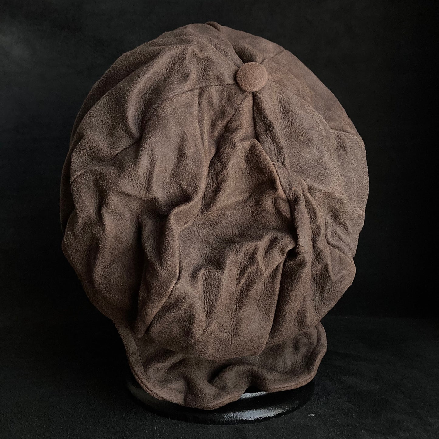 Washed brown leather big volume casquette