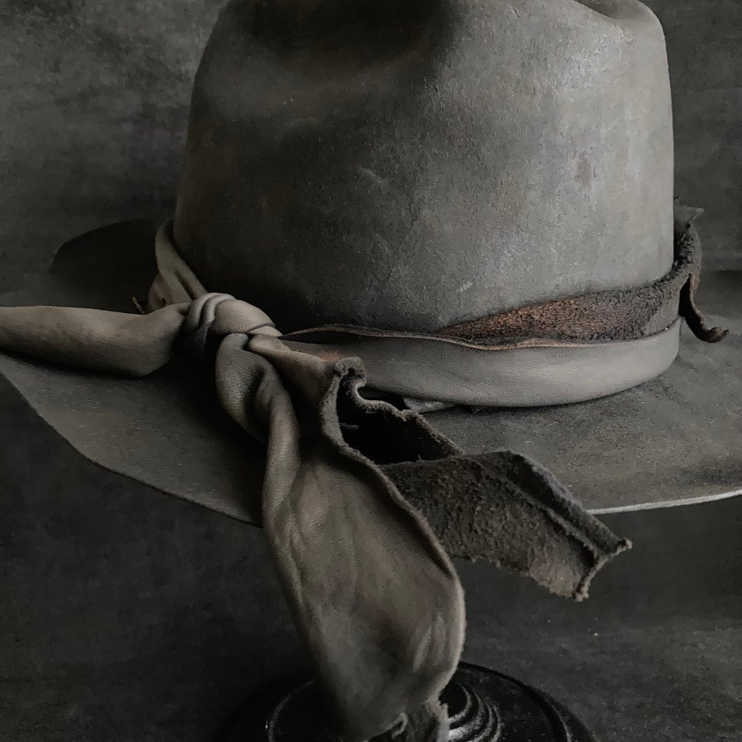 Charcoal jagged leather western hat