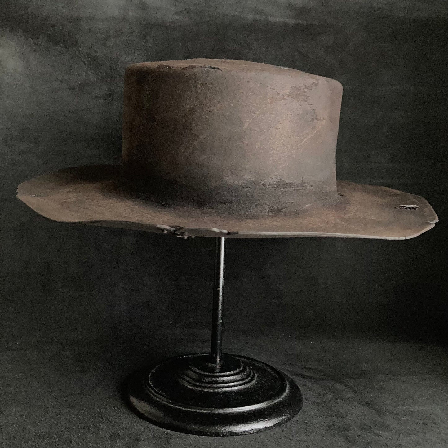 Burned stone flat hat