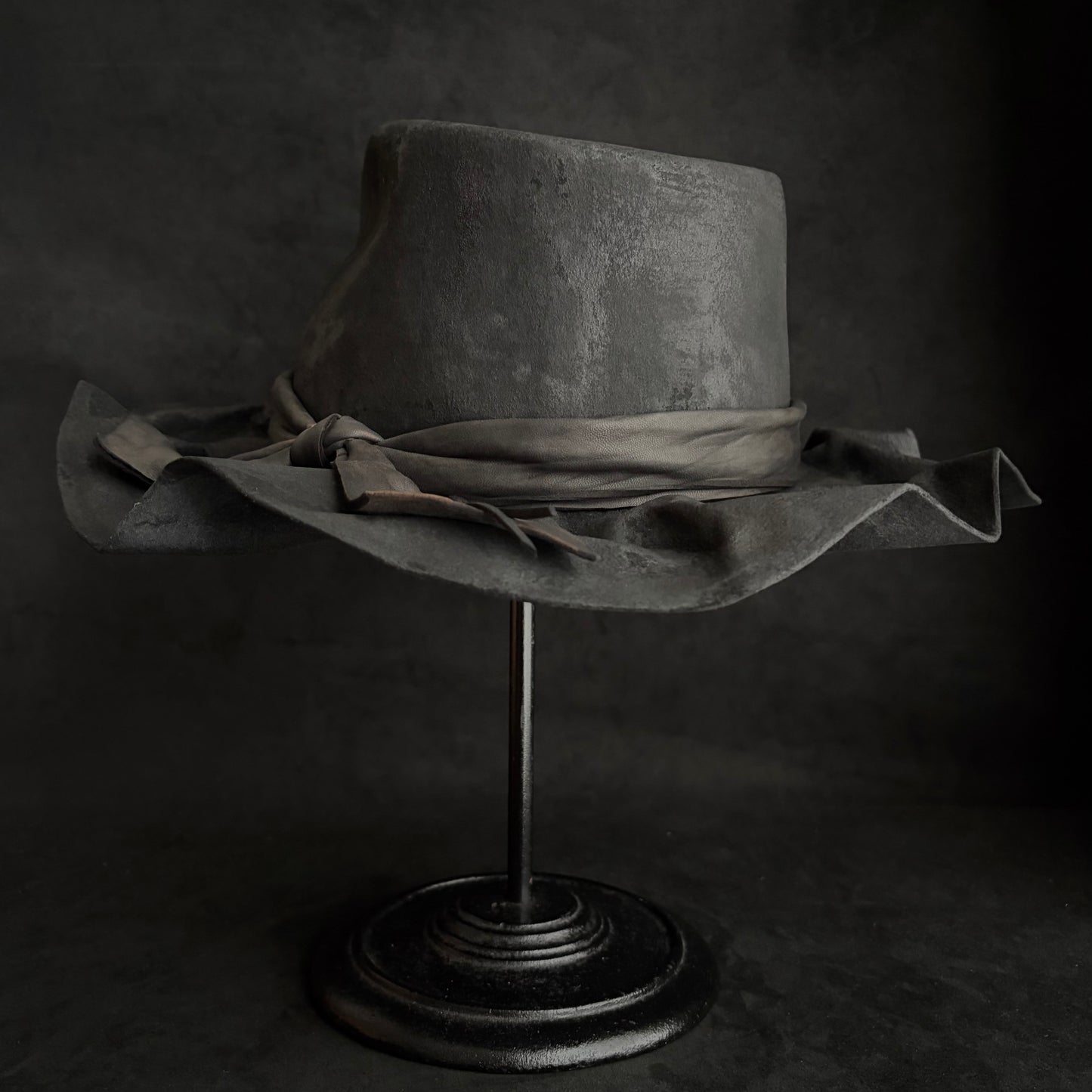 Charcoal folded brim lgnis fedora hat