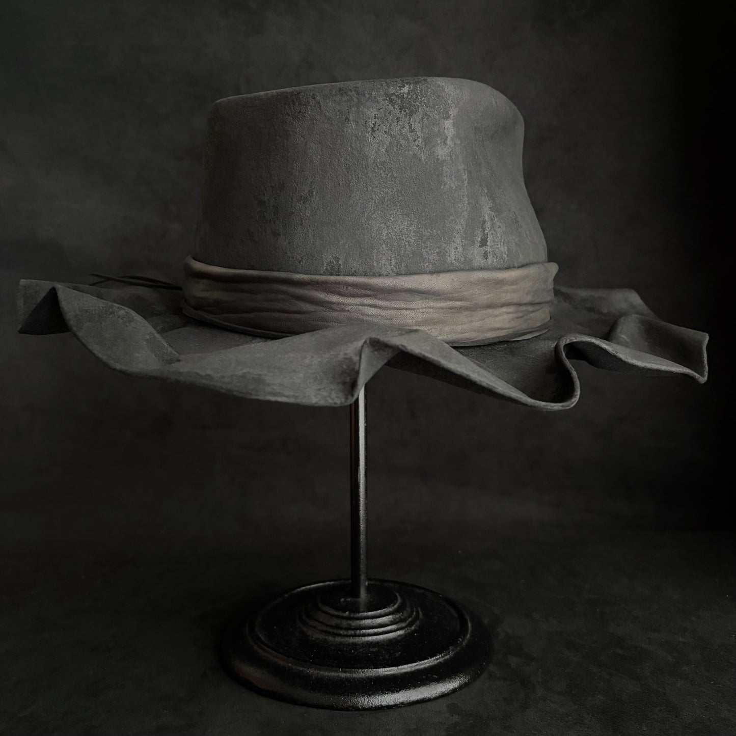 Charcoal folded brim lgnis fedora hat