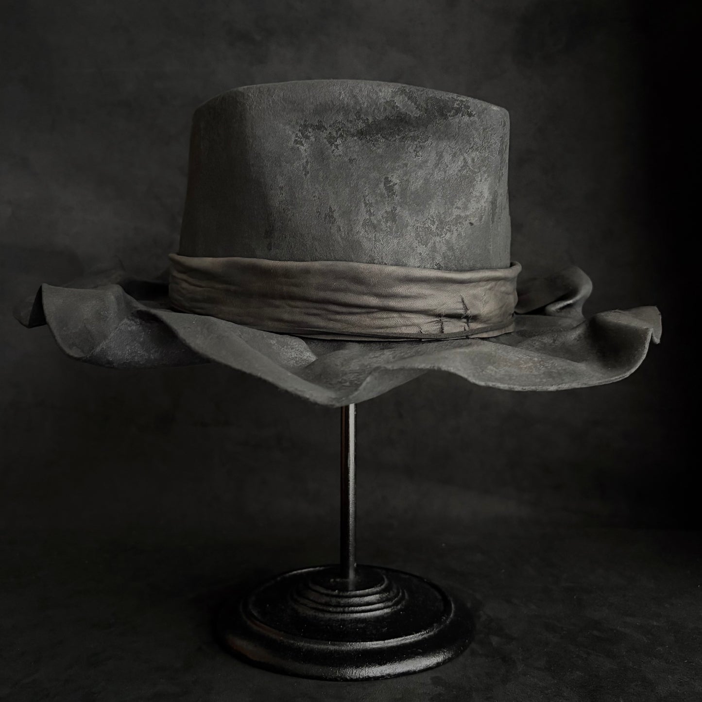 Charcoal folded brim lgnis fedora hat