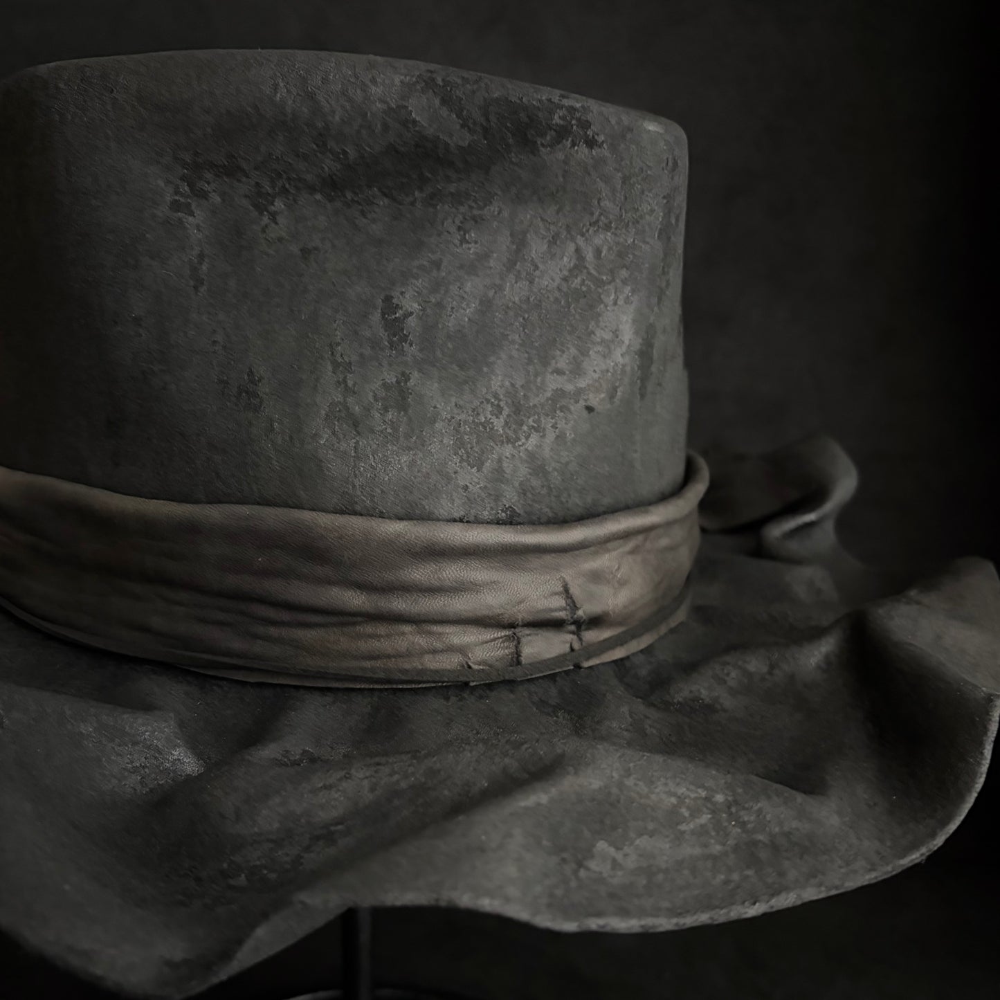 Charcoal folded brim lgnis fedora hat