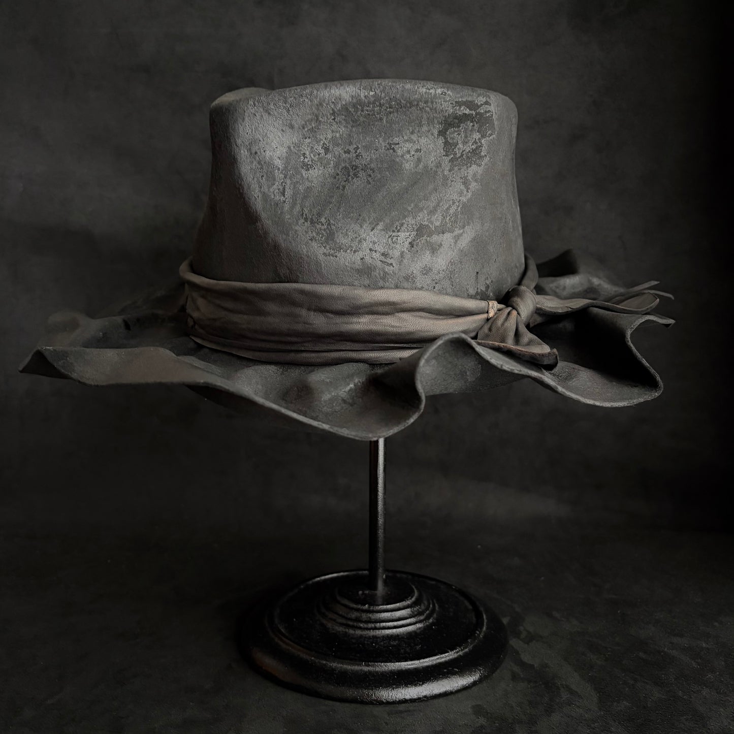 Charcoal folded brim lgnis fedora hat