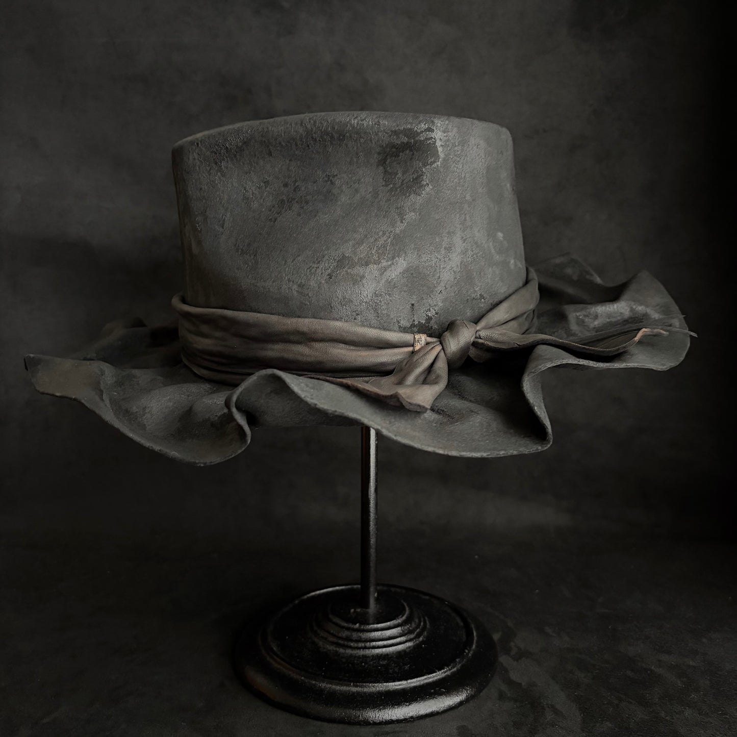Charcoal folded brim lgnis fedora hat