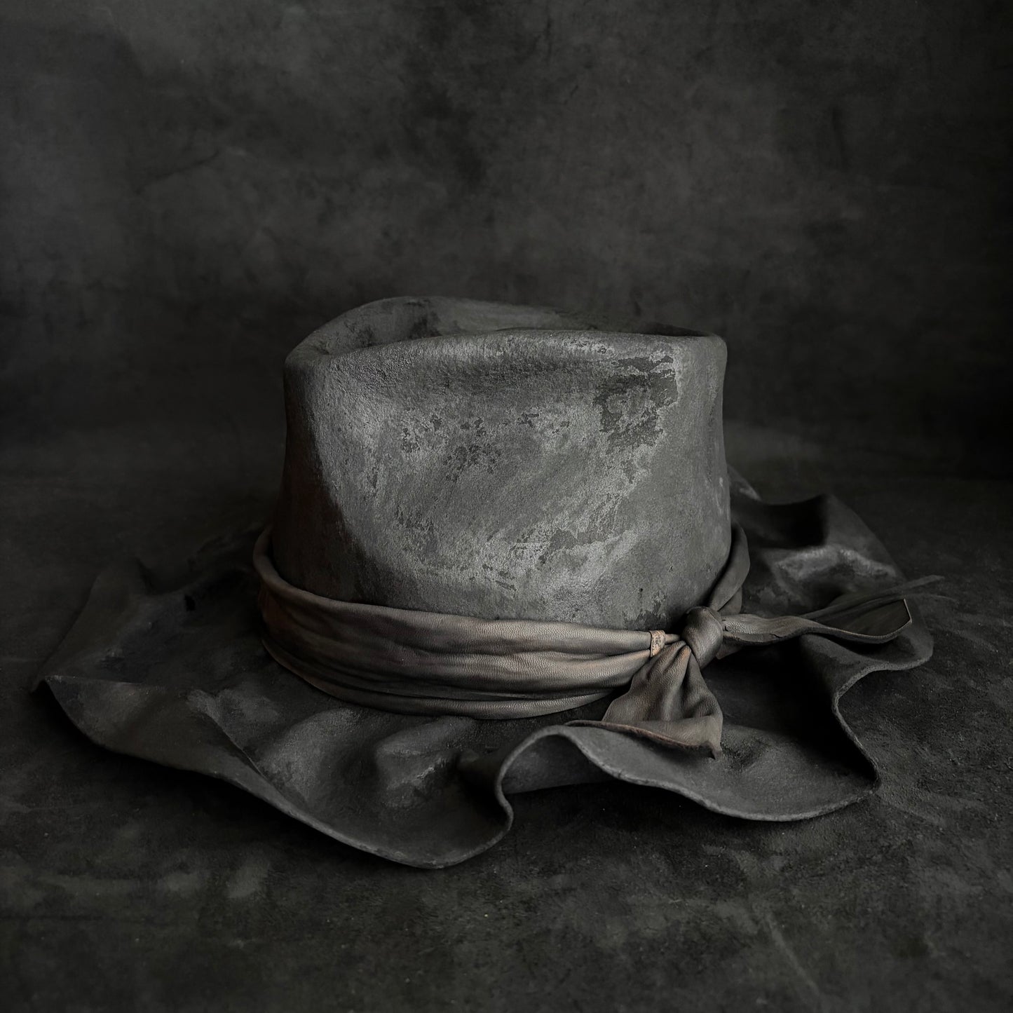 Charcoal folded brim lgnis fedora hat