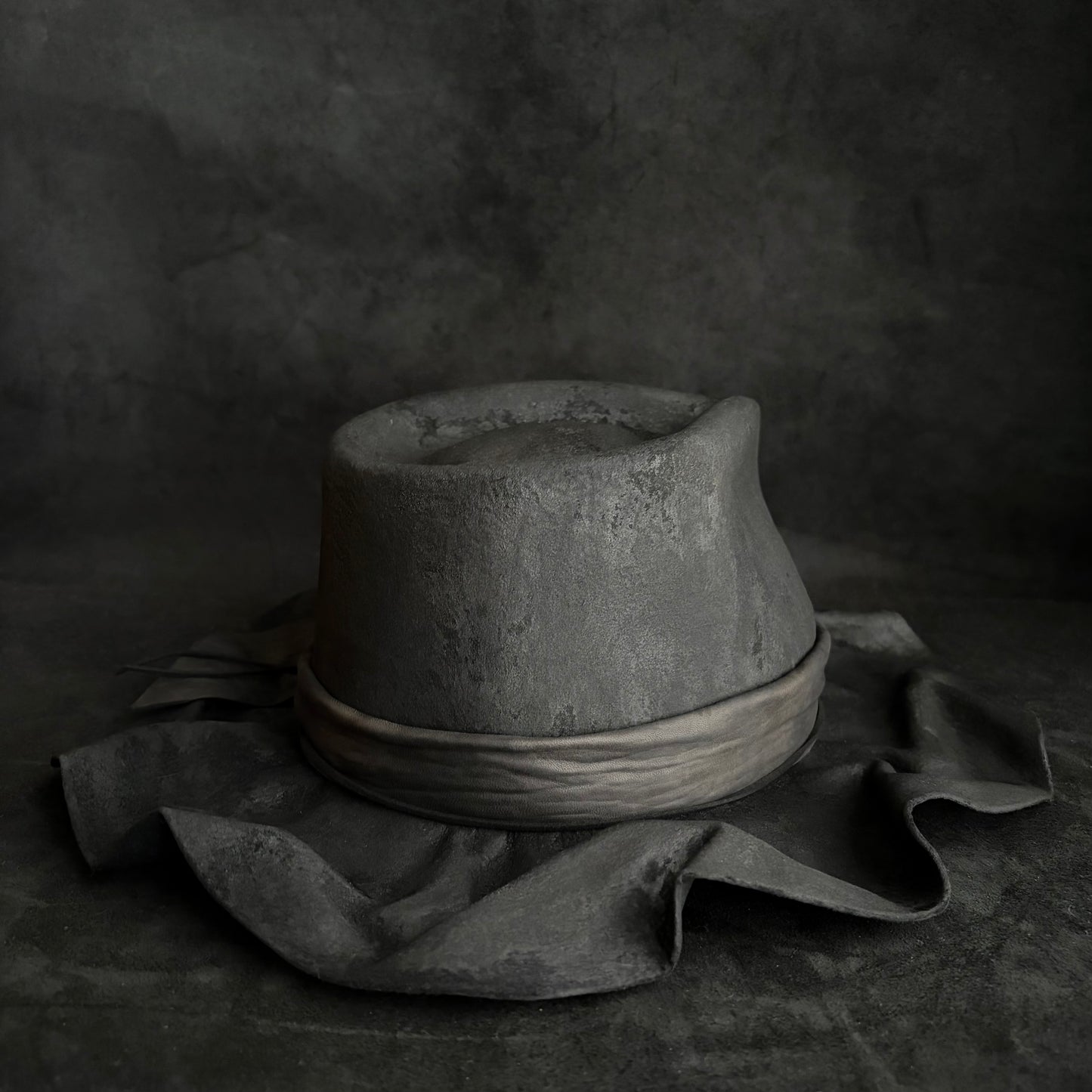 Charcoal folded brim lgnis fedora hat
