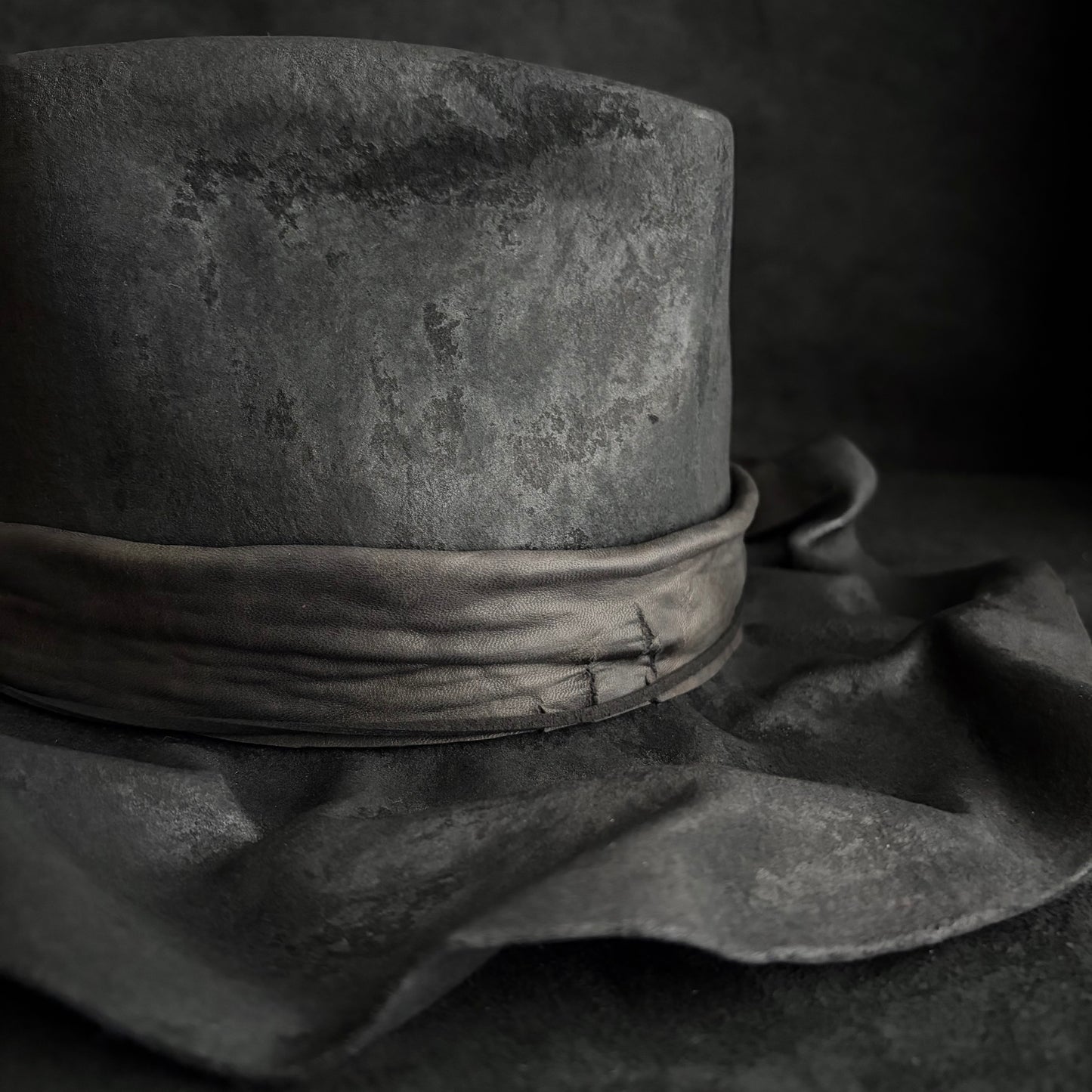 Charcoal folded brim lgnis fedora hat