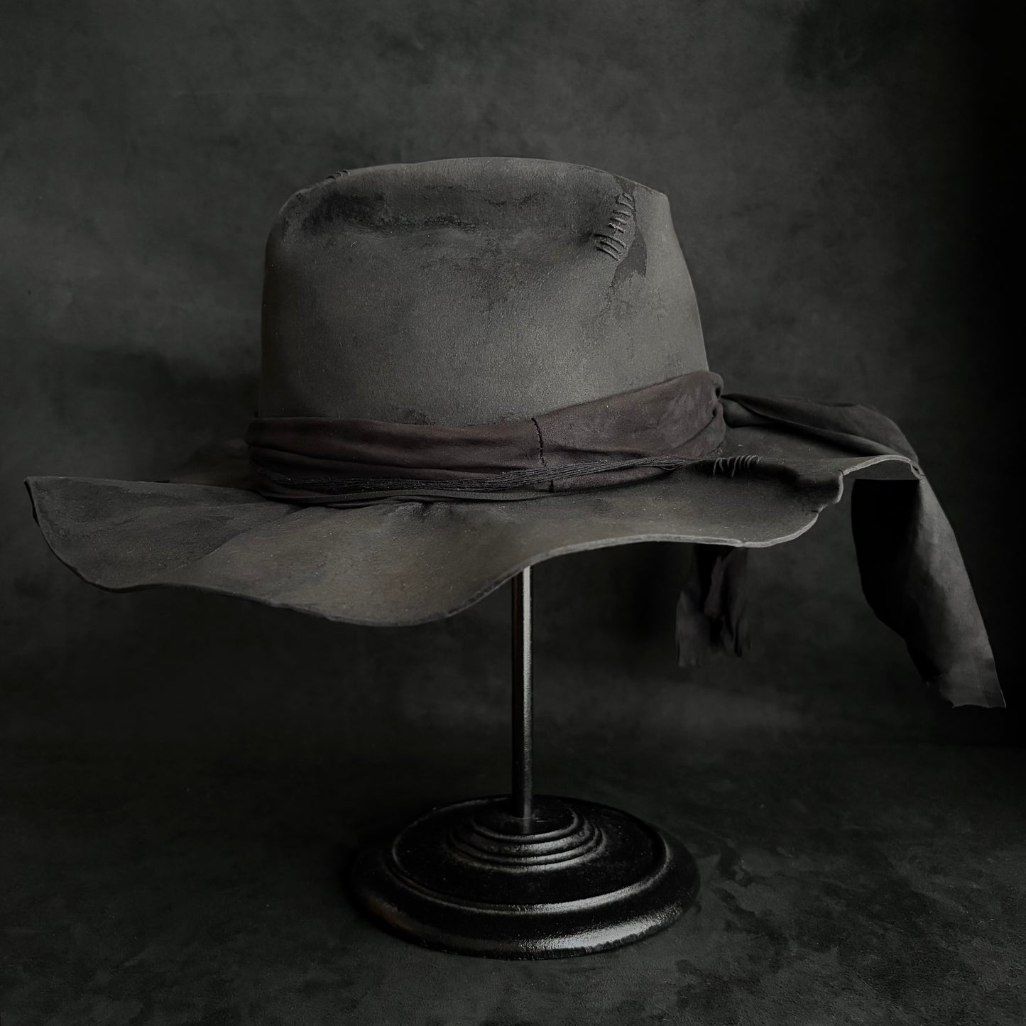 Charcoal back hide fedora hat