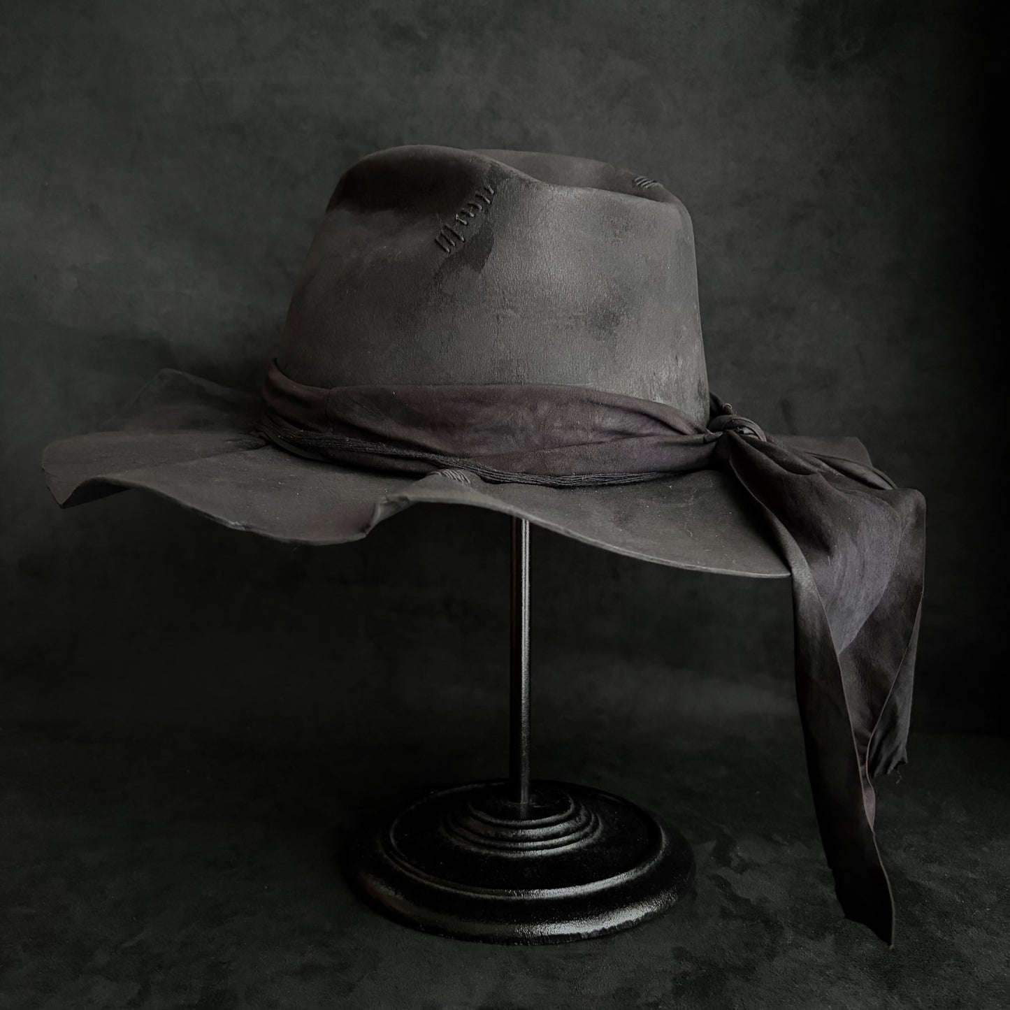Charcoal back hide fedora hat