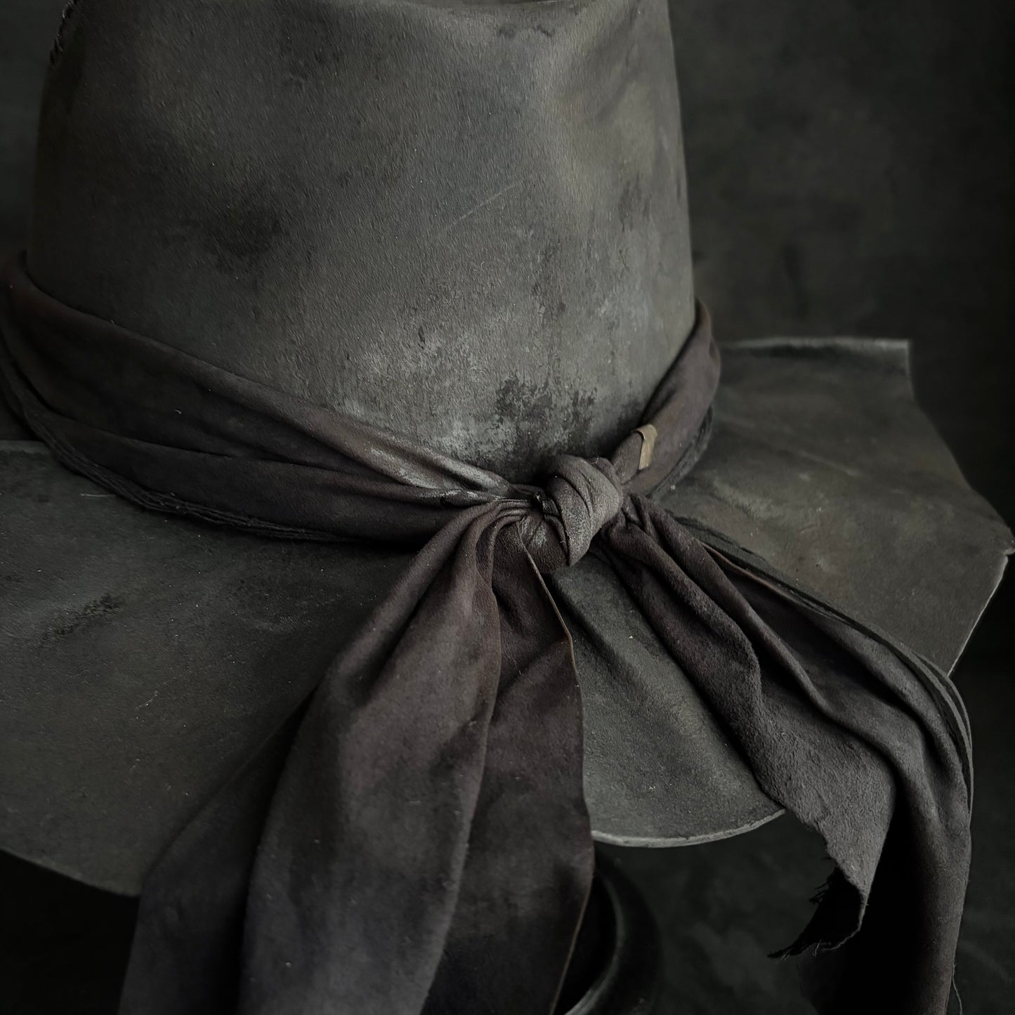 Charcoal back hide fedora hat